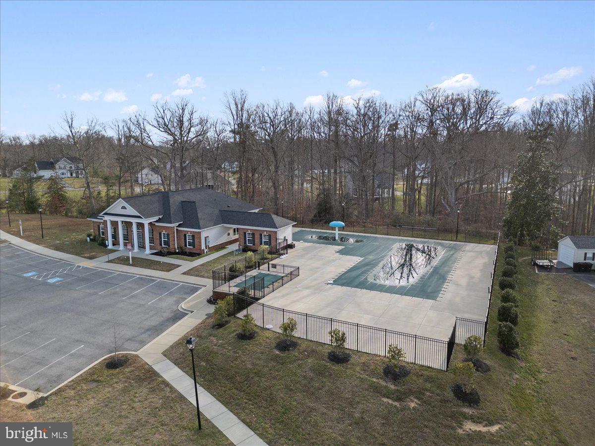 OAKLAND HALL - Residential