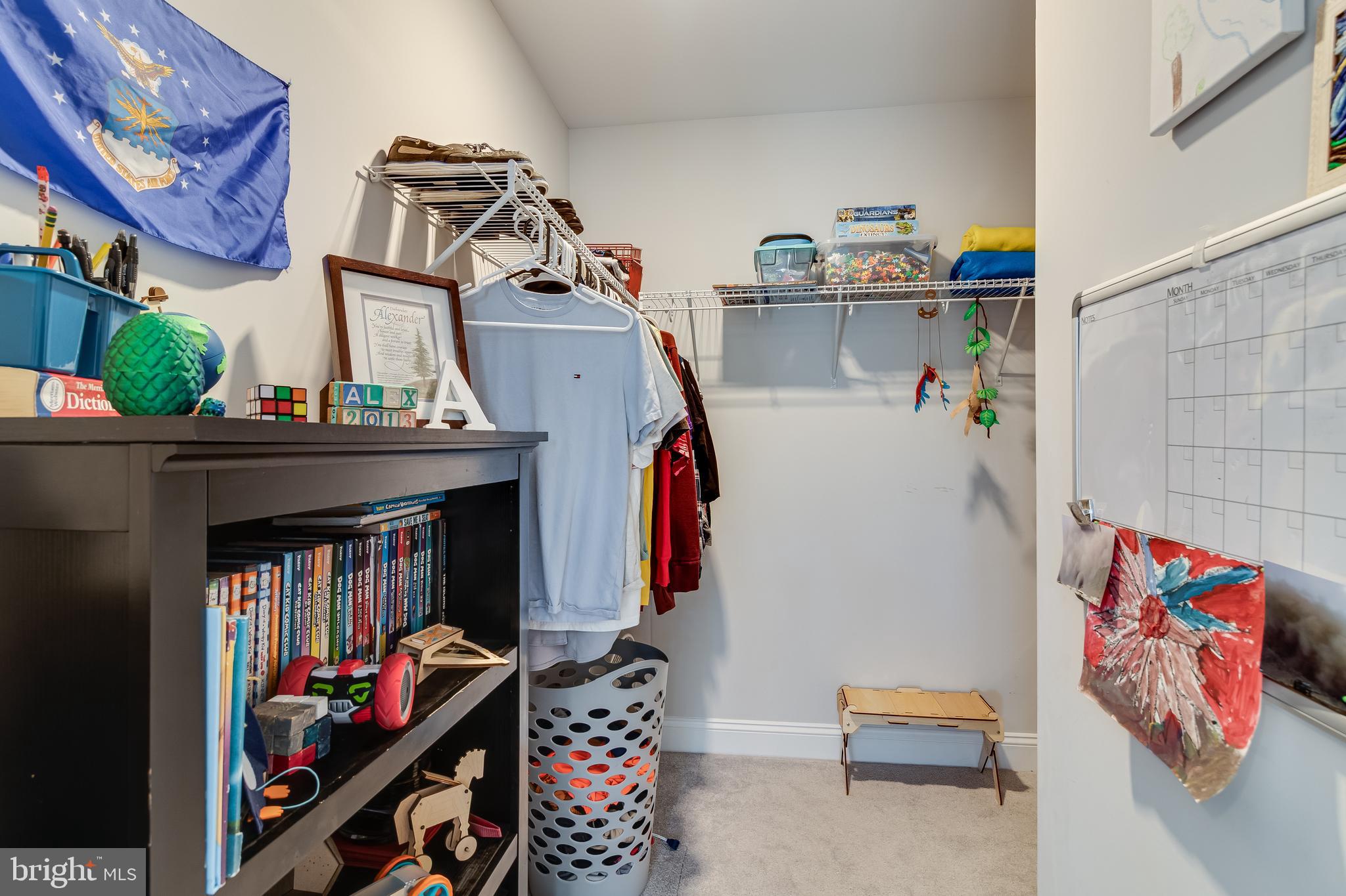 OAKLAND HALL - Residential