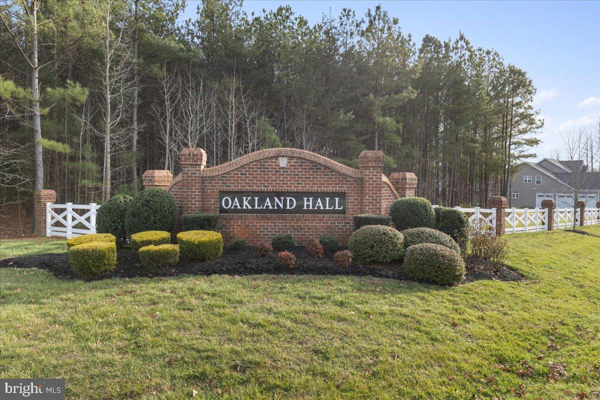OAKLAND HALL - Residential