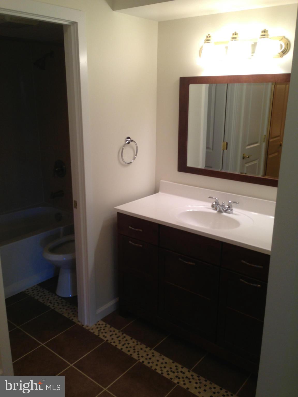 ROTONDA - Residential Lease