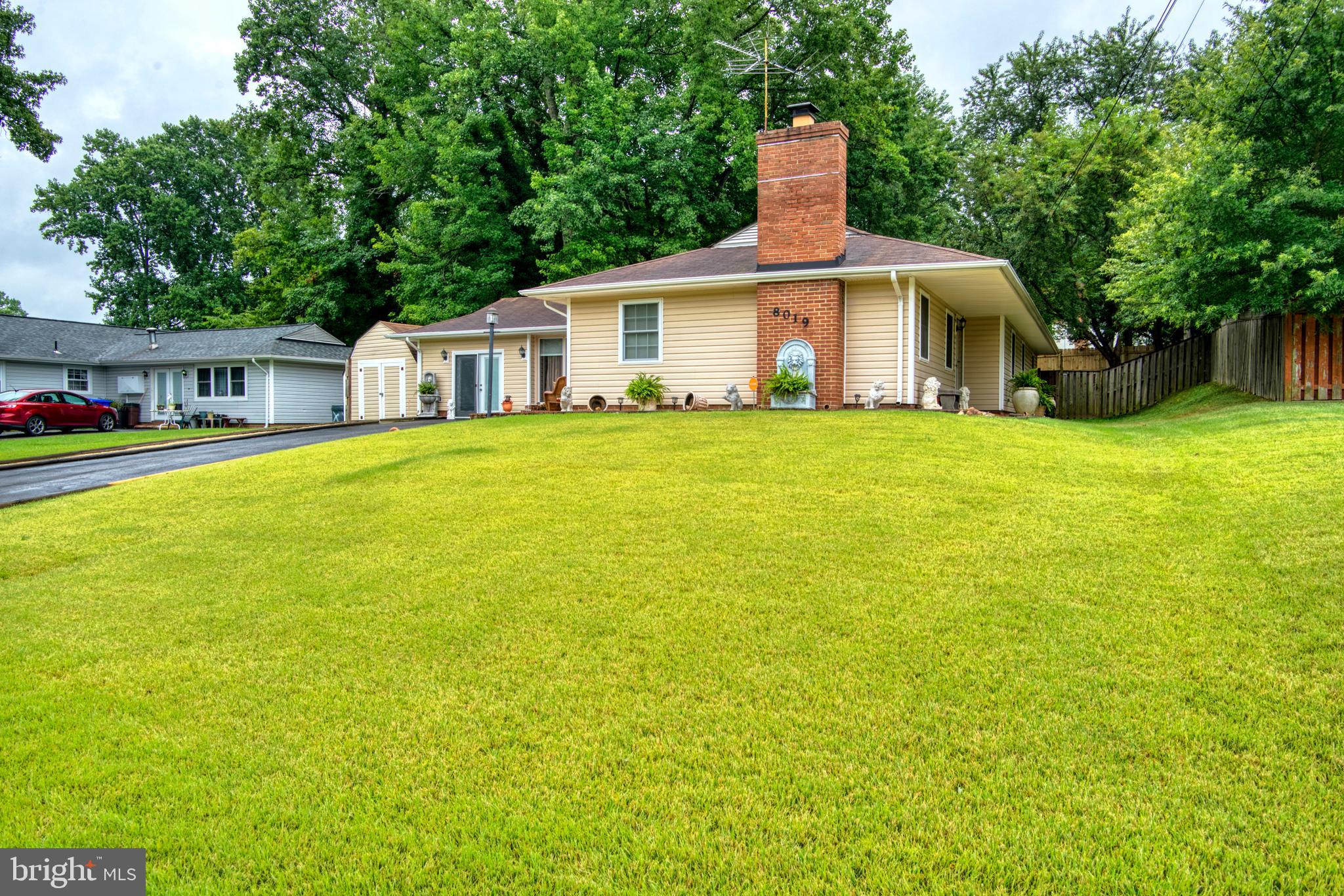 COUNTRY CLUB SOUTH - Residential