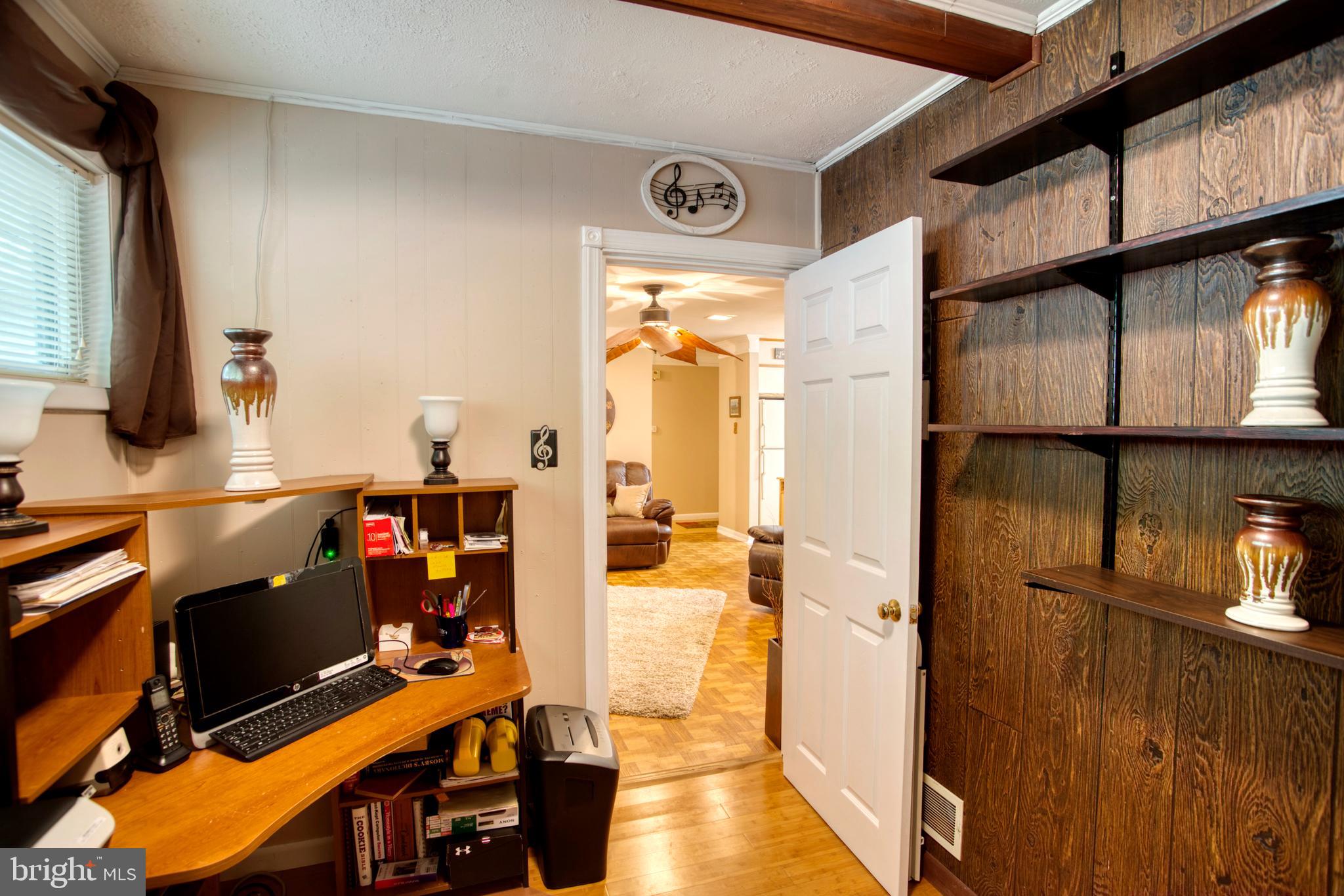 COUNTRY CLUB SOUTH - Residential