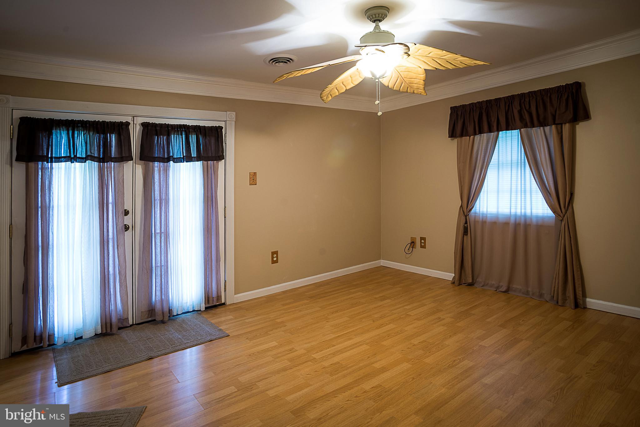 COUNTRY CLUB SOUTH - Residential