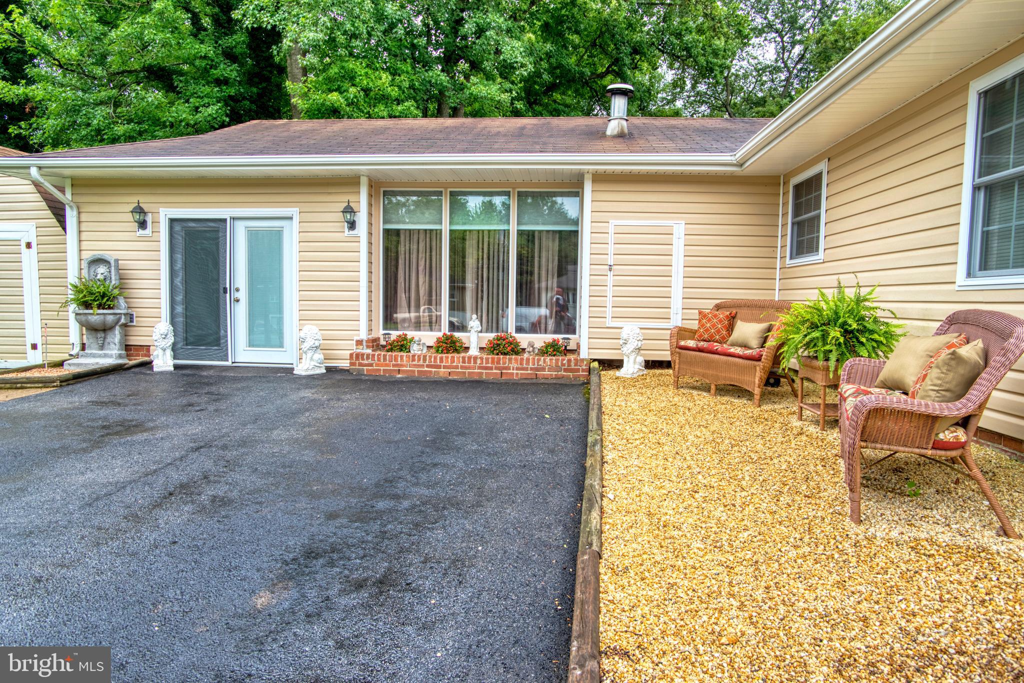 COUNTRY CLUB SOUTH - Residential