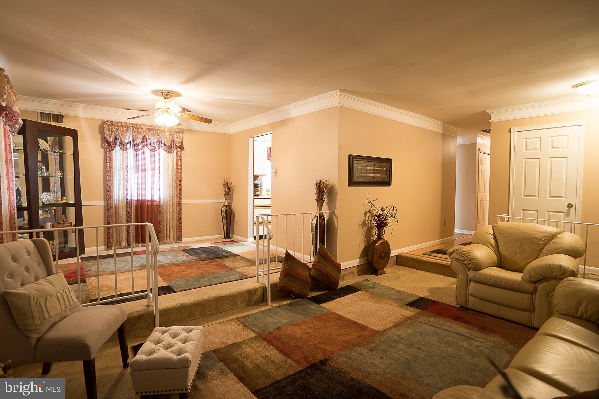 COUNTRY CLUB SOUTH - Residential