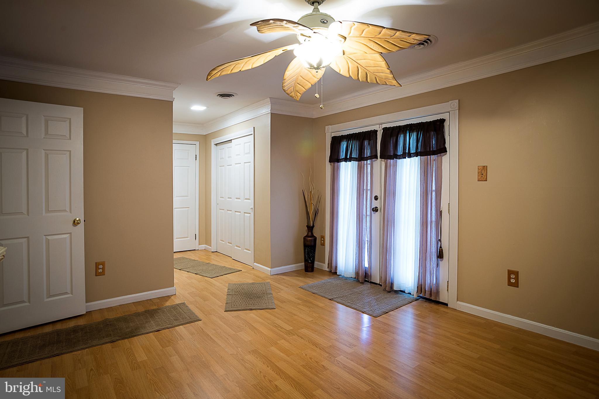 COUNTRY CLUB SOUTH - Residential