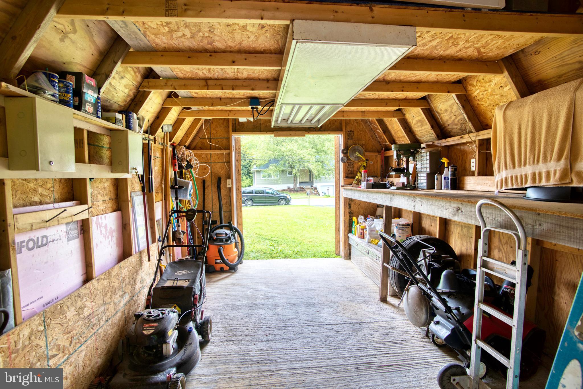 COUNTRY CLUB SOUTH - Residential