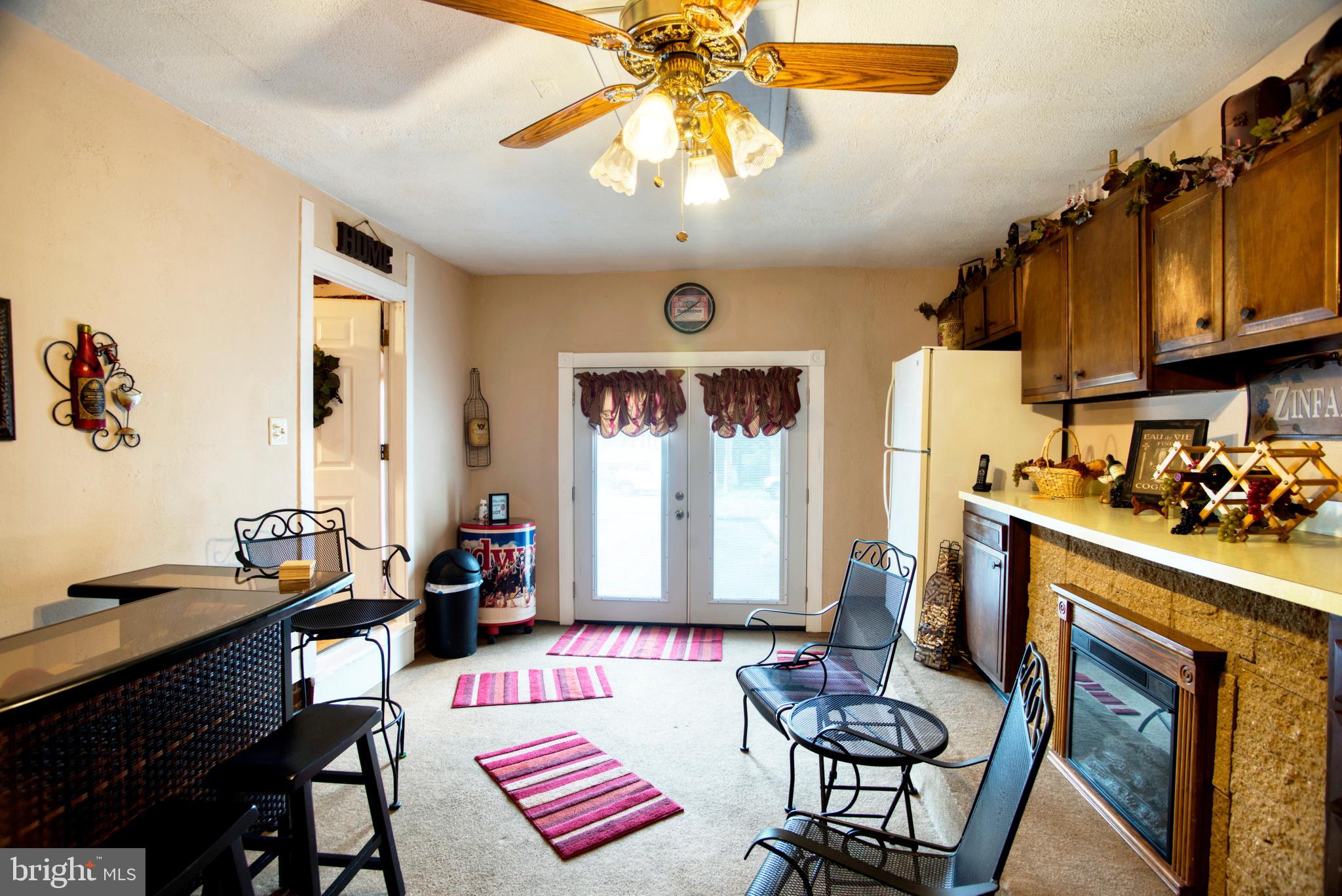 COUNTRY CLUB SOUTH - Residential