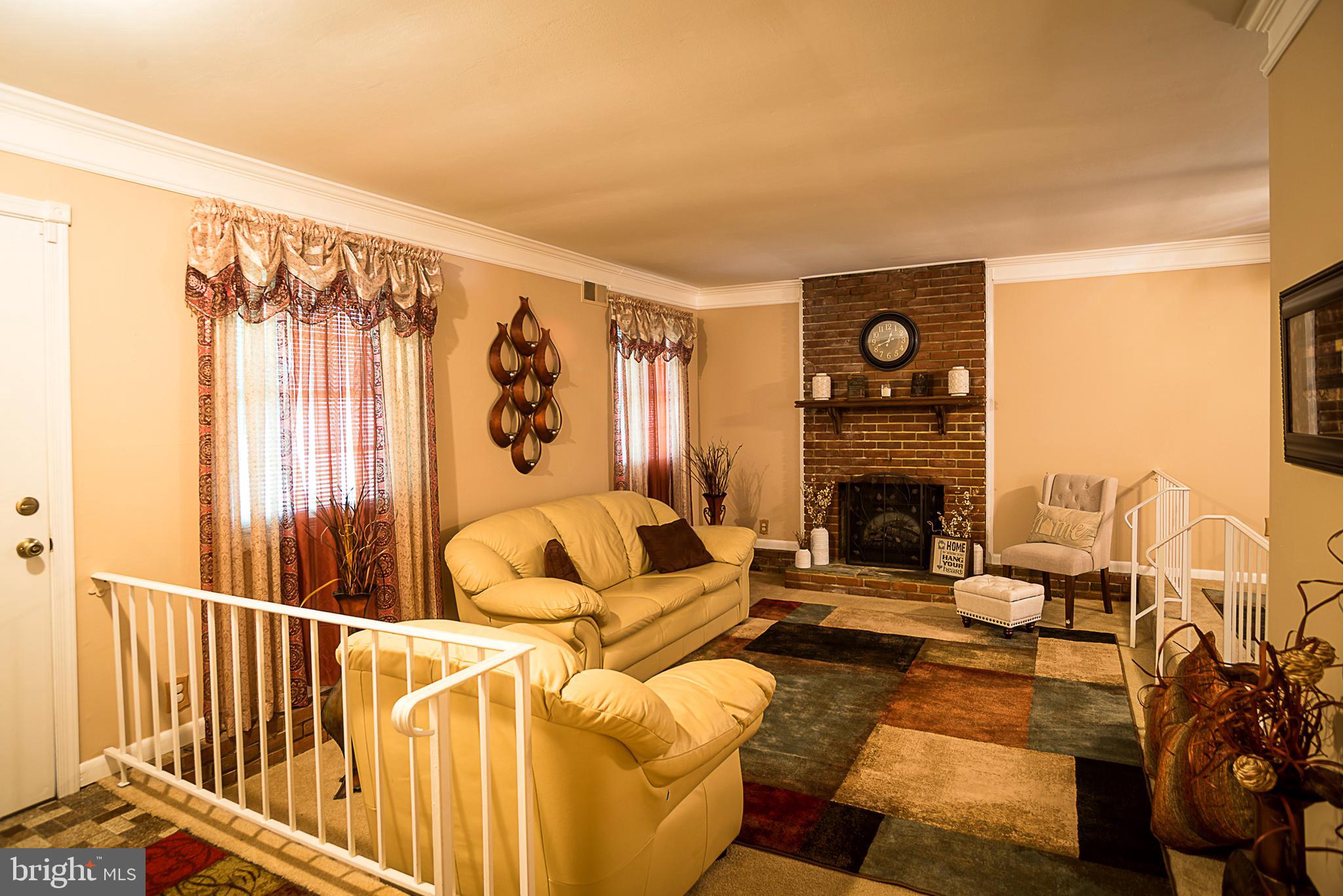 COUNTRY CLUB SOUTH - Residential