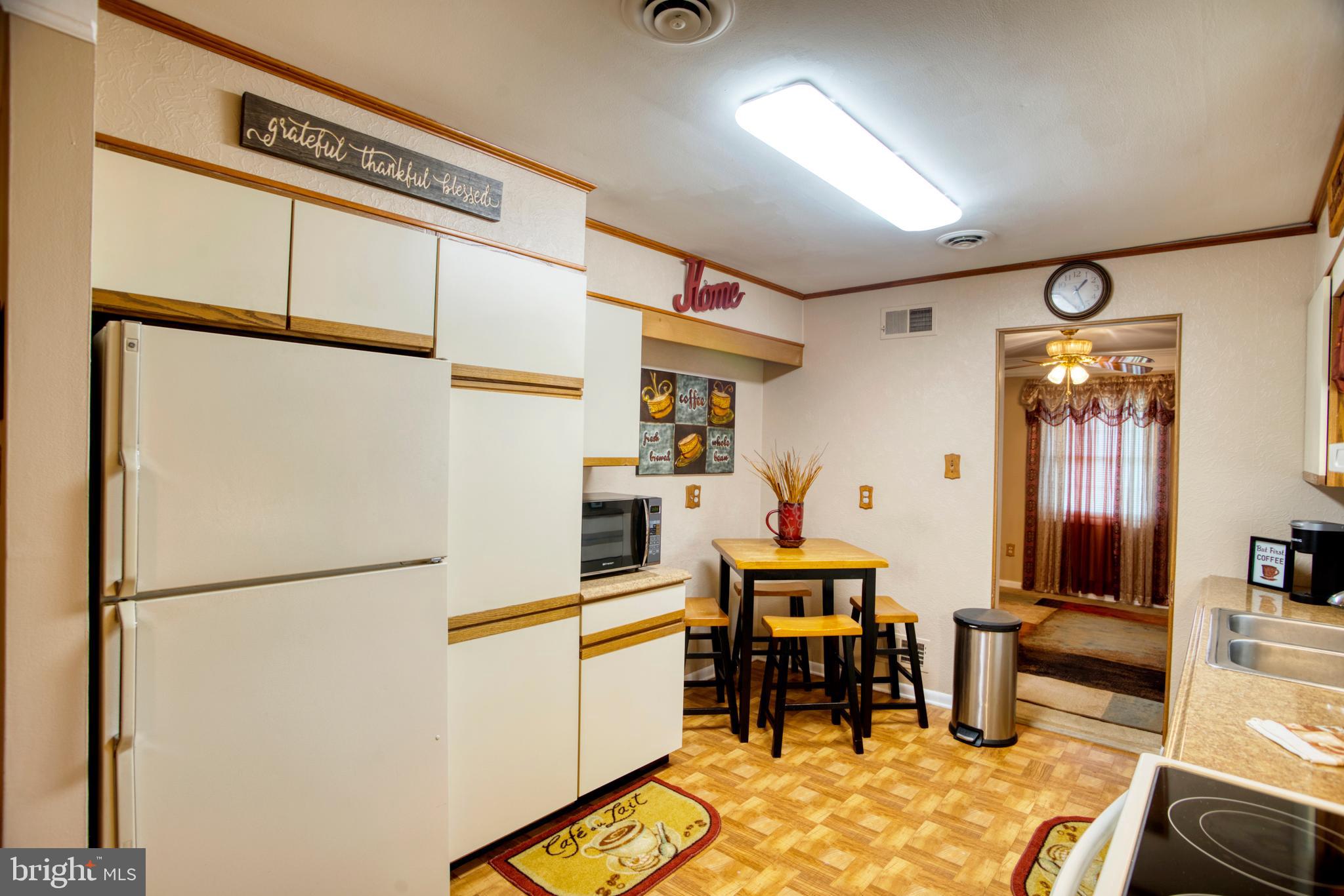 COUNTRY CLUB SOUTH - Residential