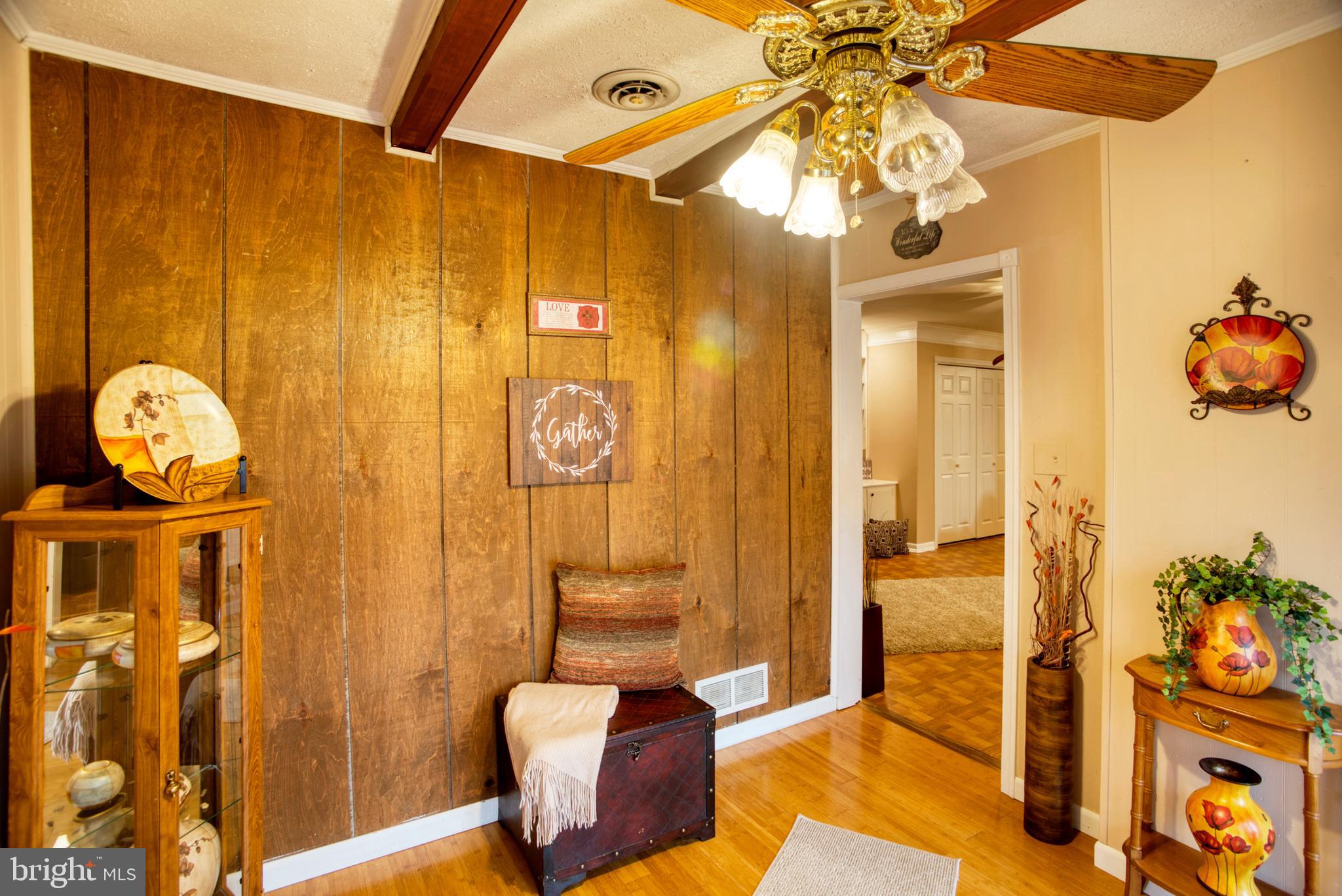 COUNTRY CLUB SOUTH - Residential