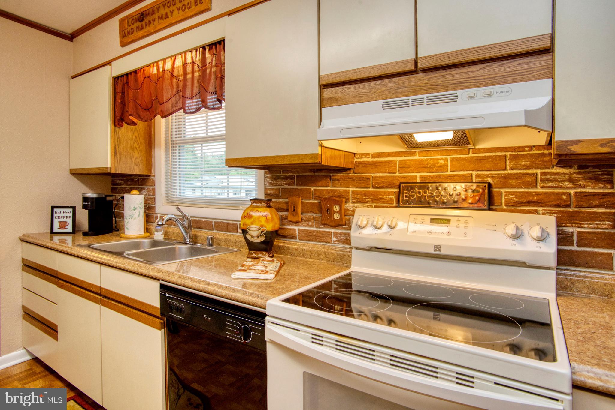 COUNTRY CLUB SOUTH - Residential