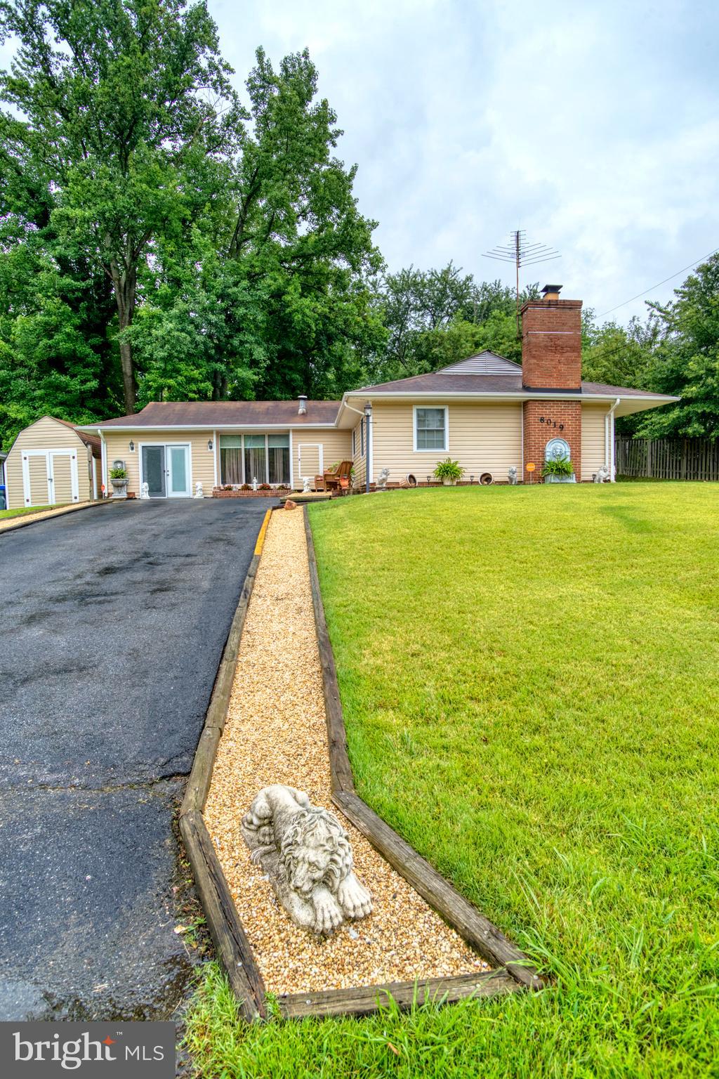 COUNTRY CLUB SOUTH - Residential