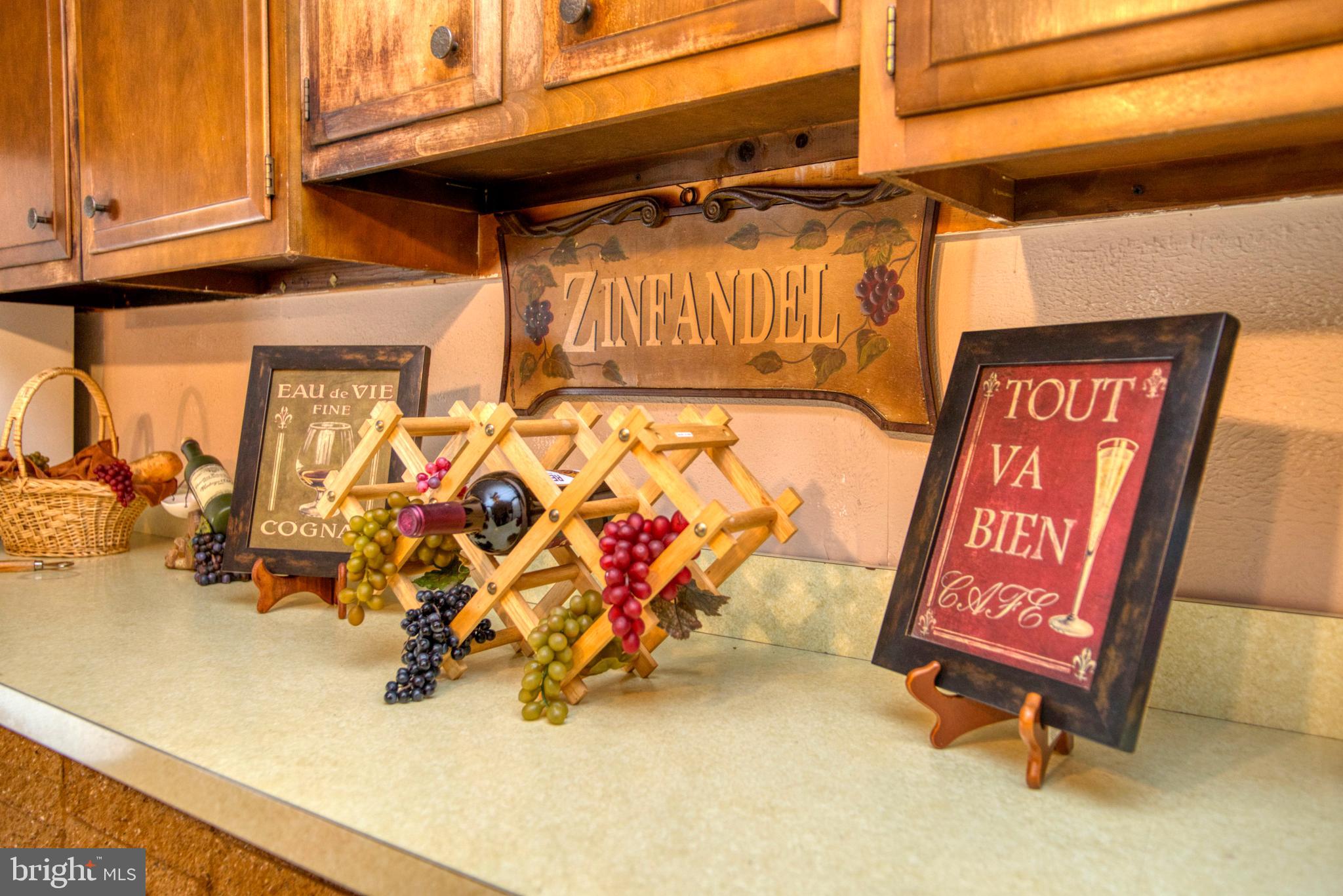 COUNTRY CLUB SOUTH - Residential