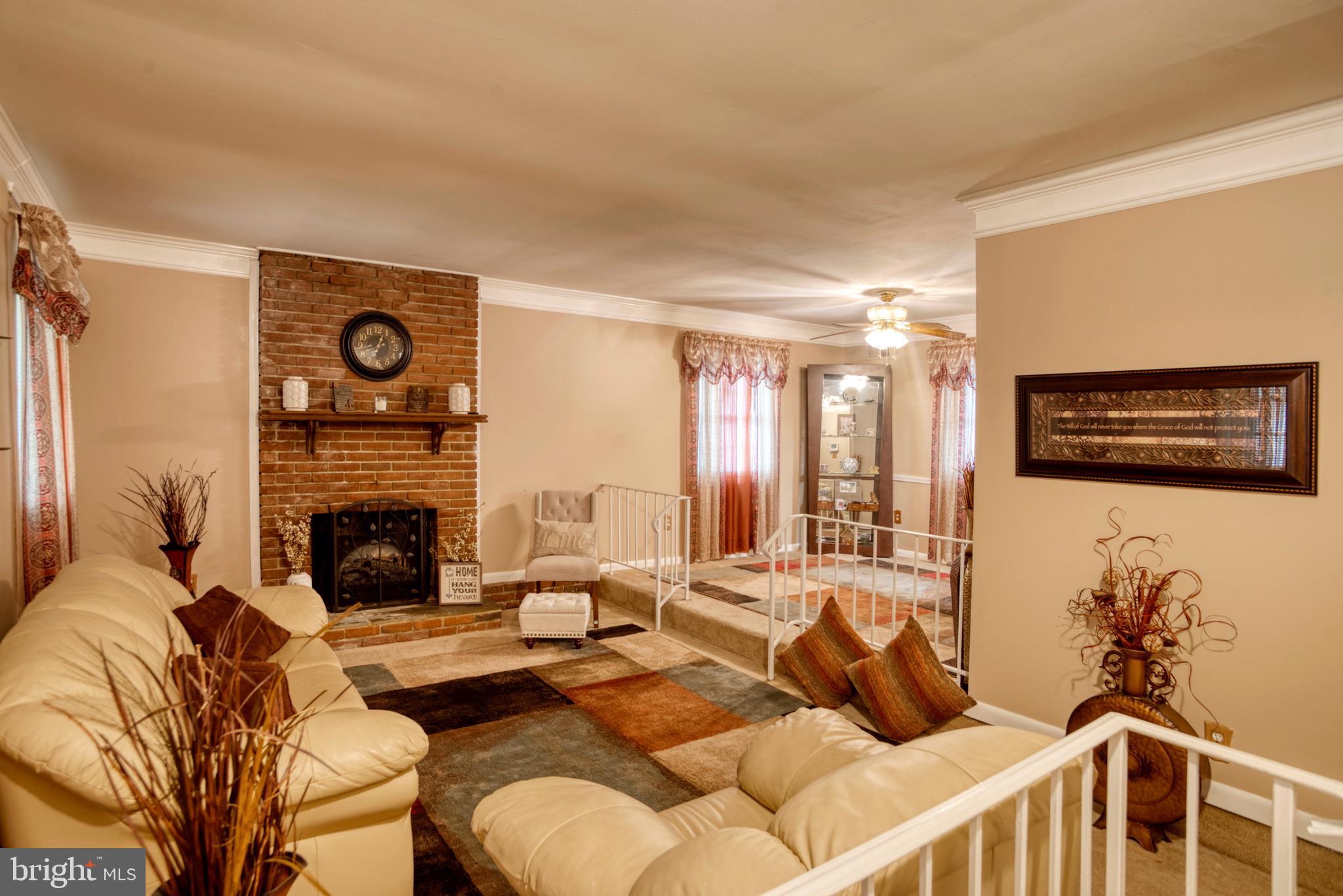 COUNTRY CLUB SOUTH - Residential