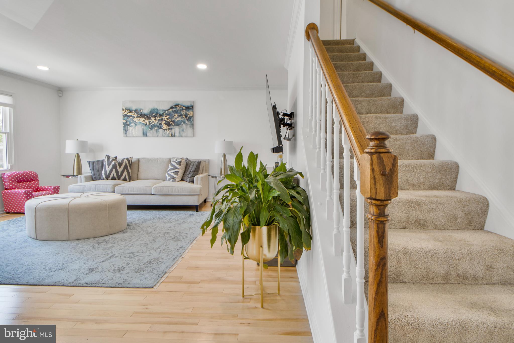 LAYHILL SQUARE - Residential Lease