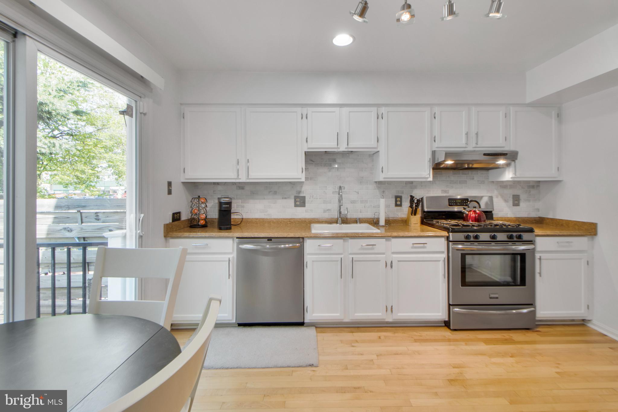 LAYHILL SQUARE - Residential Lease