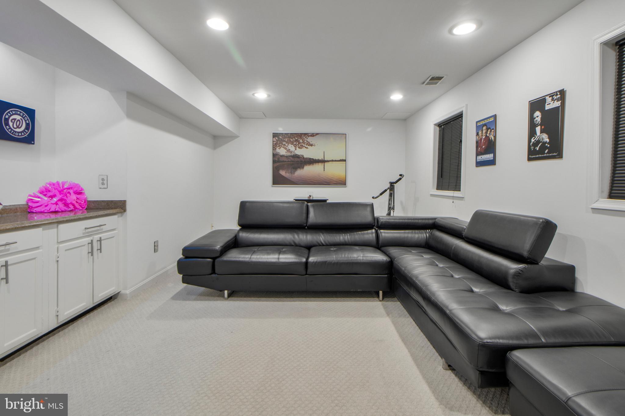 LAYHILL SQUARE - Residential Lease