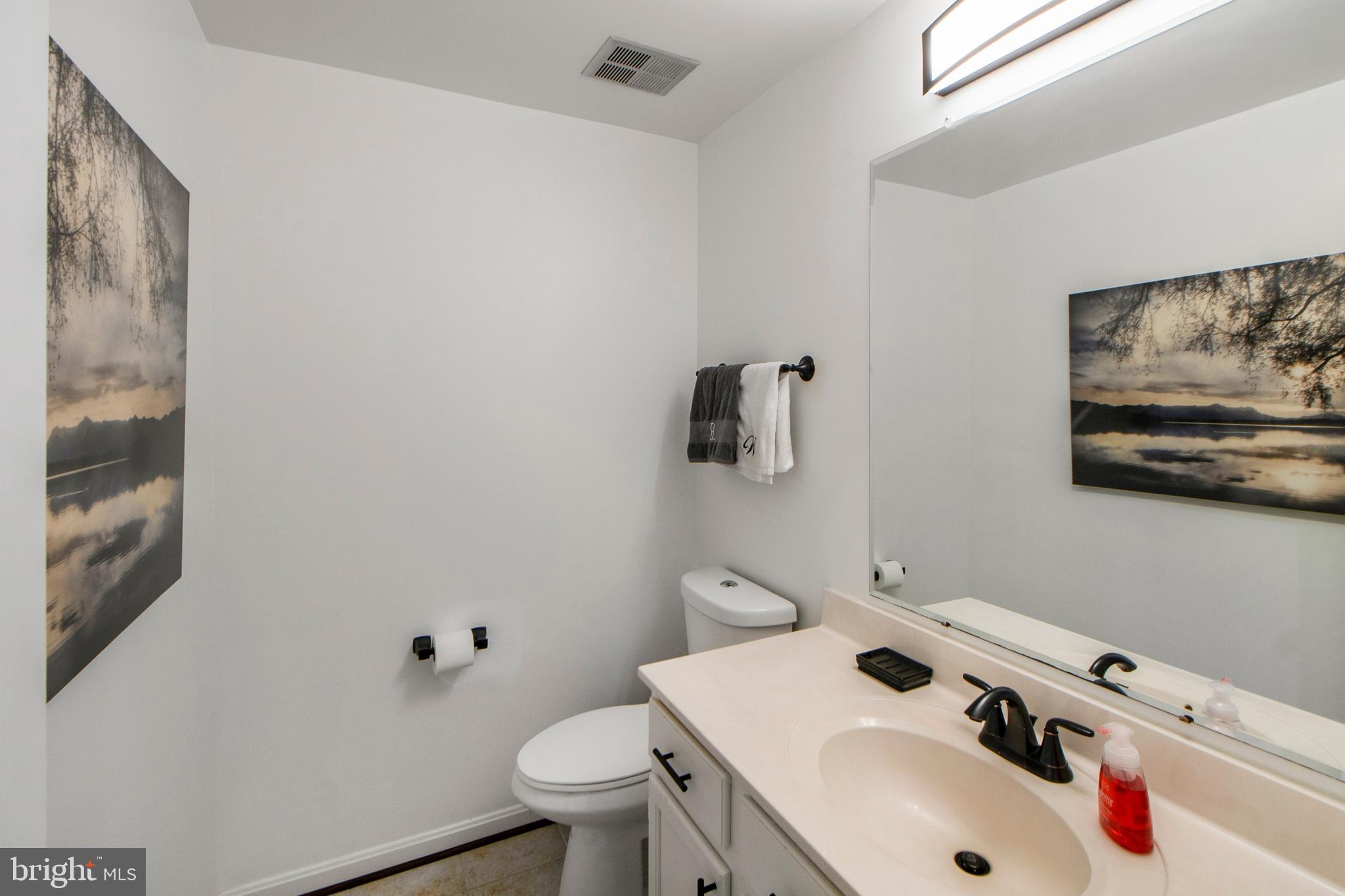 LAYHILL SQUARE - Residential Lease