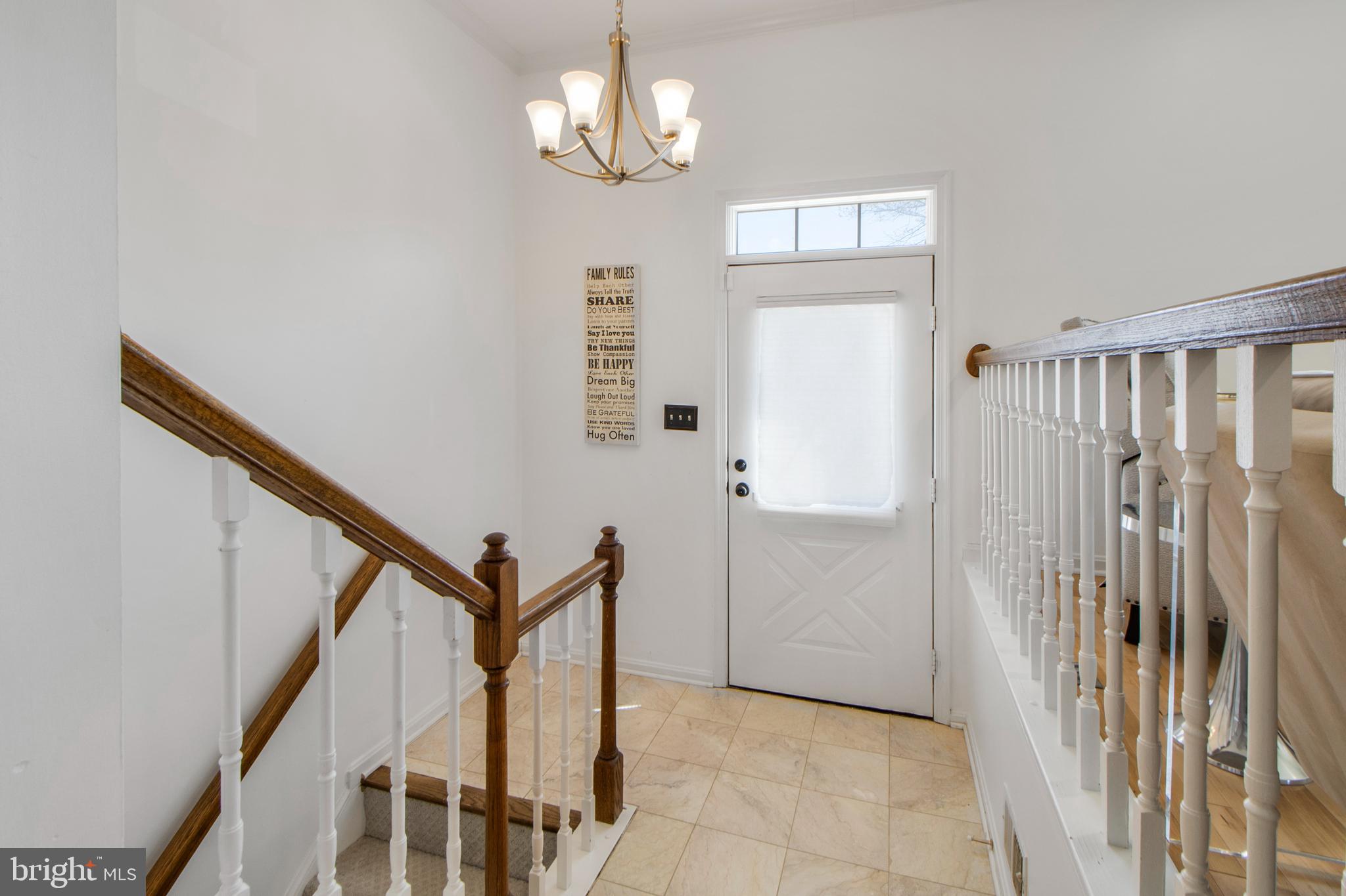 LAYHILL SQUARE - Residential Lease