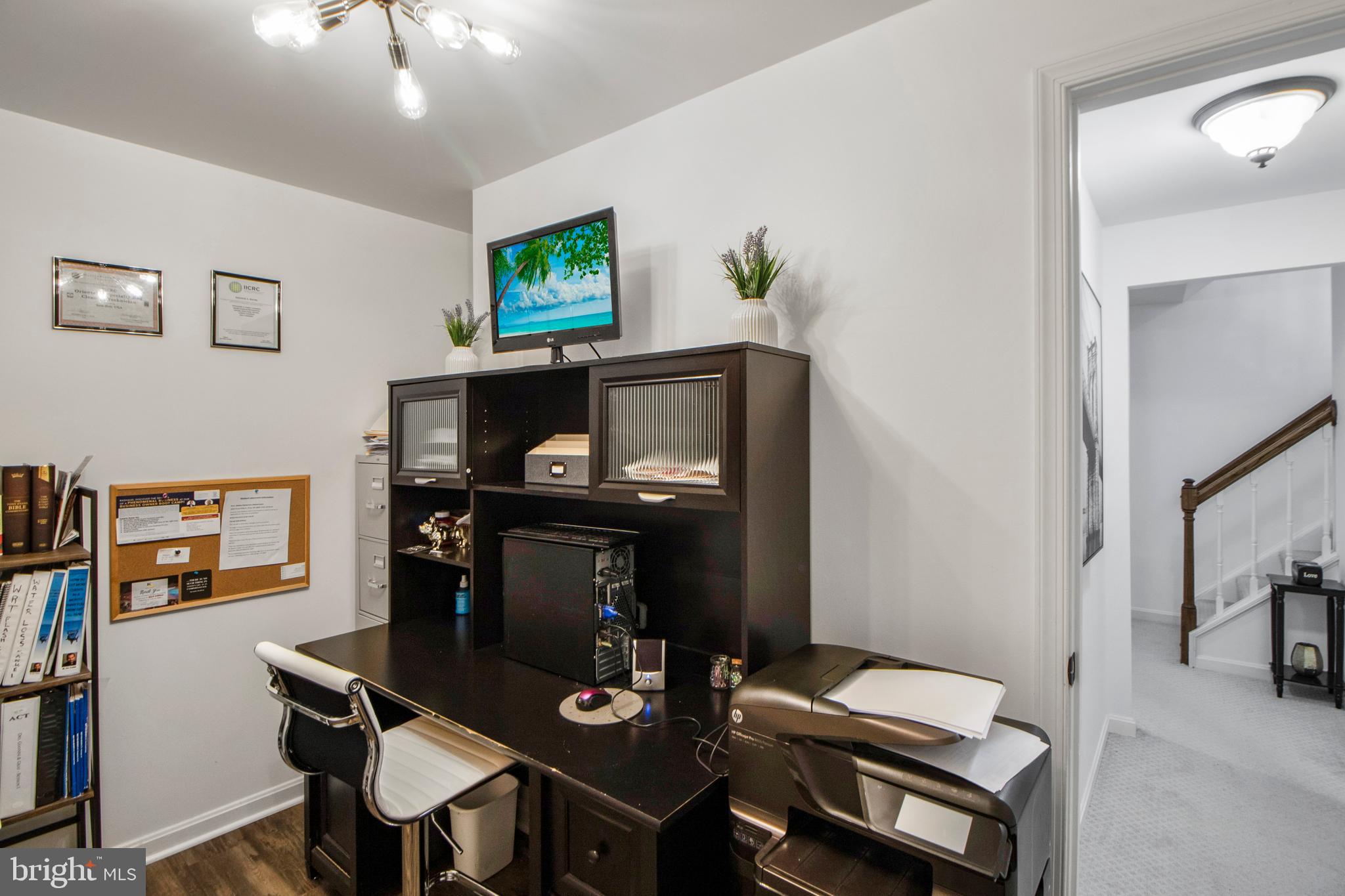 LAYHILL SQUARE - Residential Lease