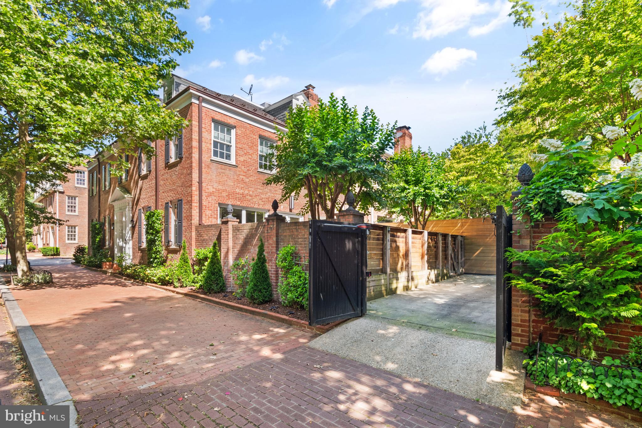 GEORGETOWN - Residential