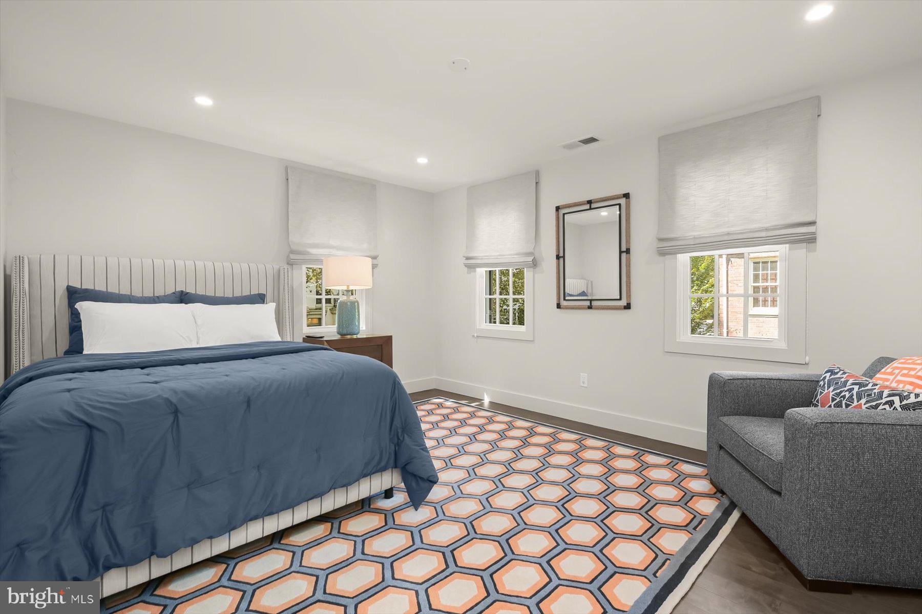 GEORGETOWN - Residential