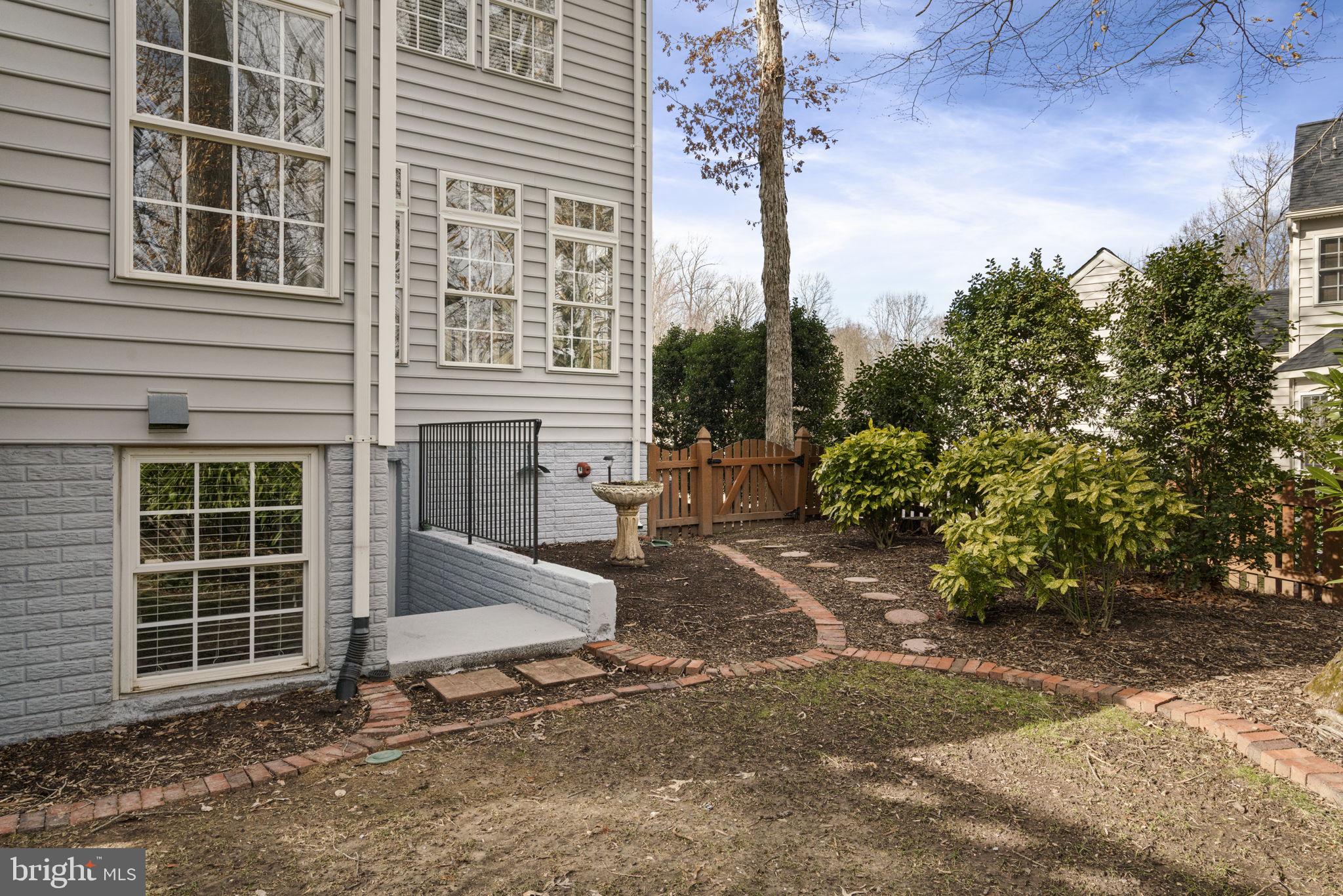 MEADOWBROOK WOODS - Residential