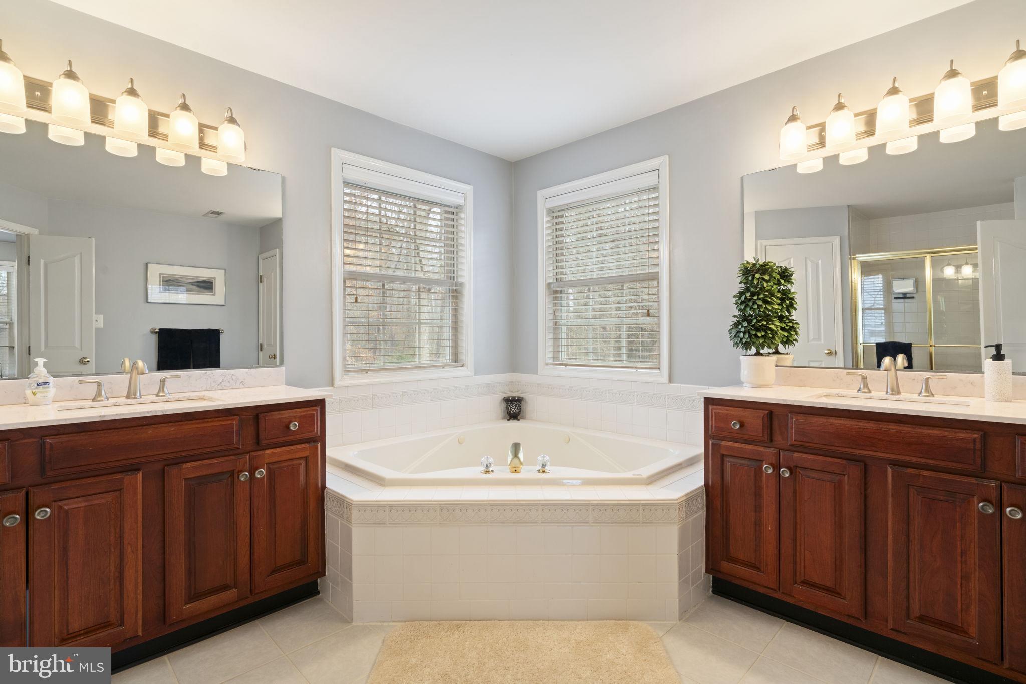 MEADOWBROOK WOODS - Residential