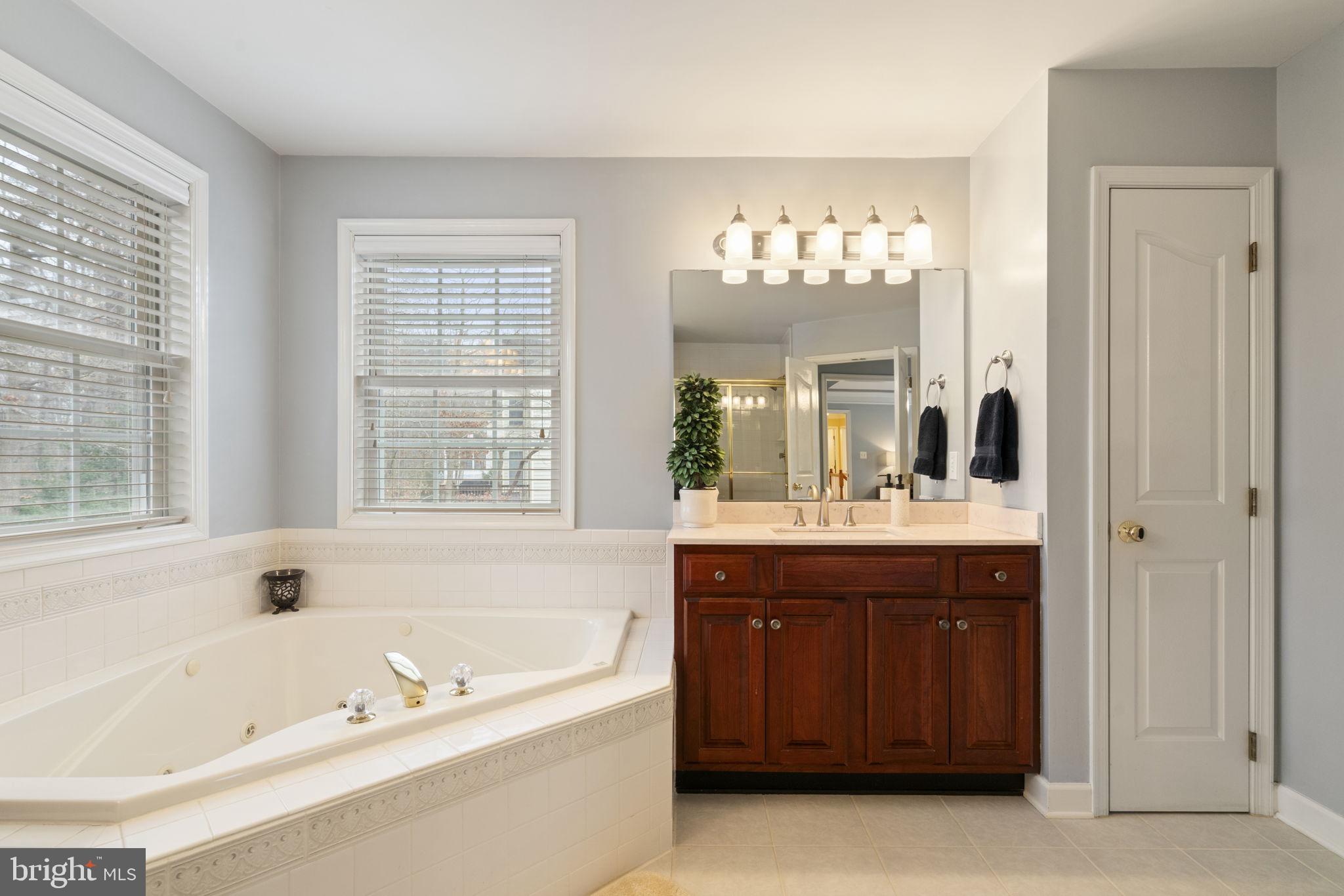 MEADOWBROOK WOODS - Residential