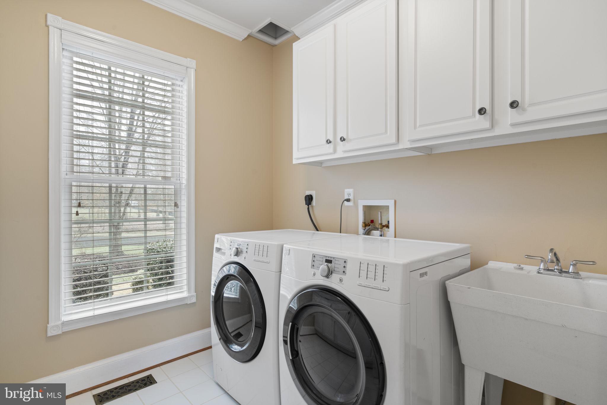 MEADOWBROOK WOODS - Residential