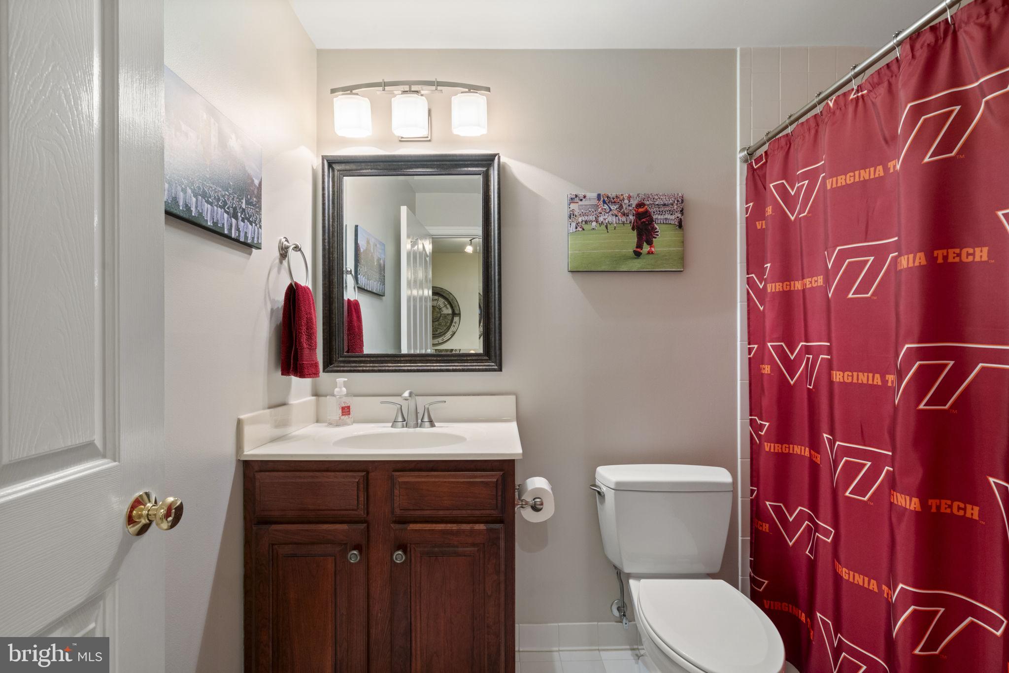 MEADOWBROOK WOODS - Residential