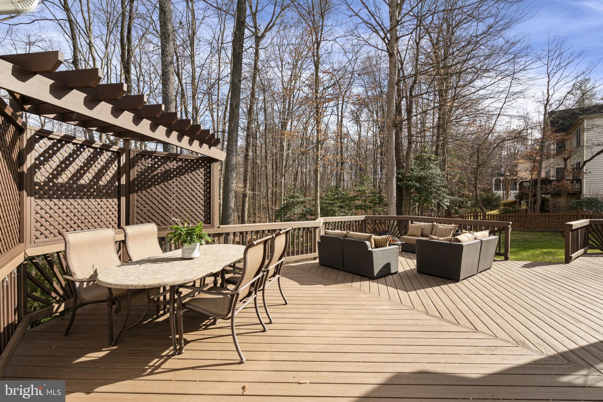 MEADOWBROOK WOODS - Residential