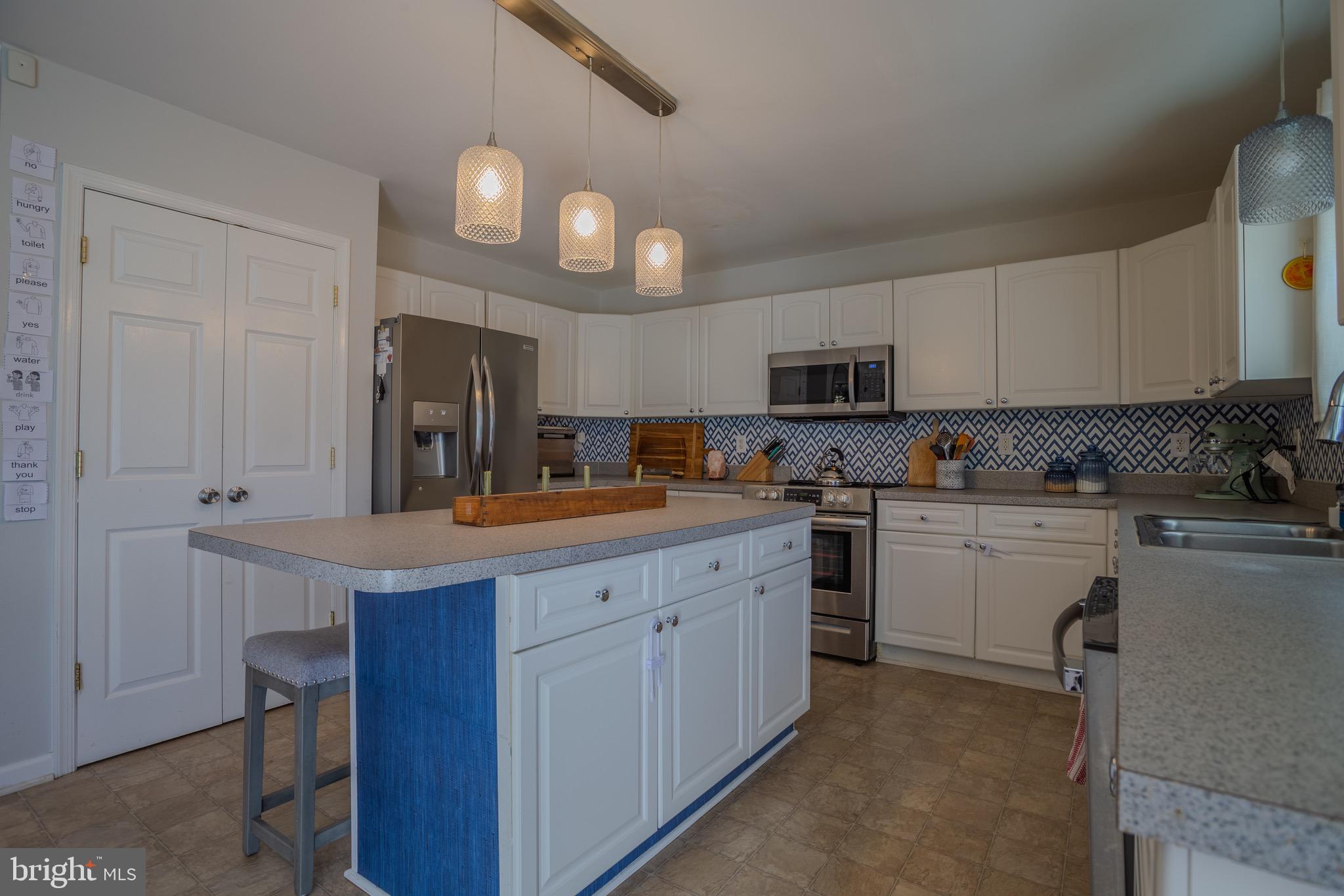 LAUREL RIDGE - Residential