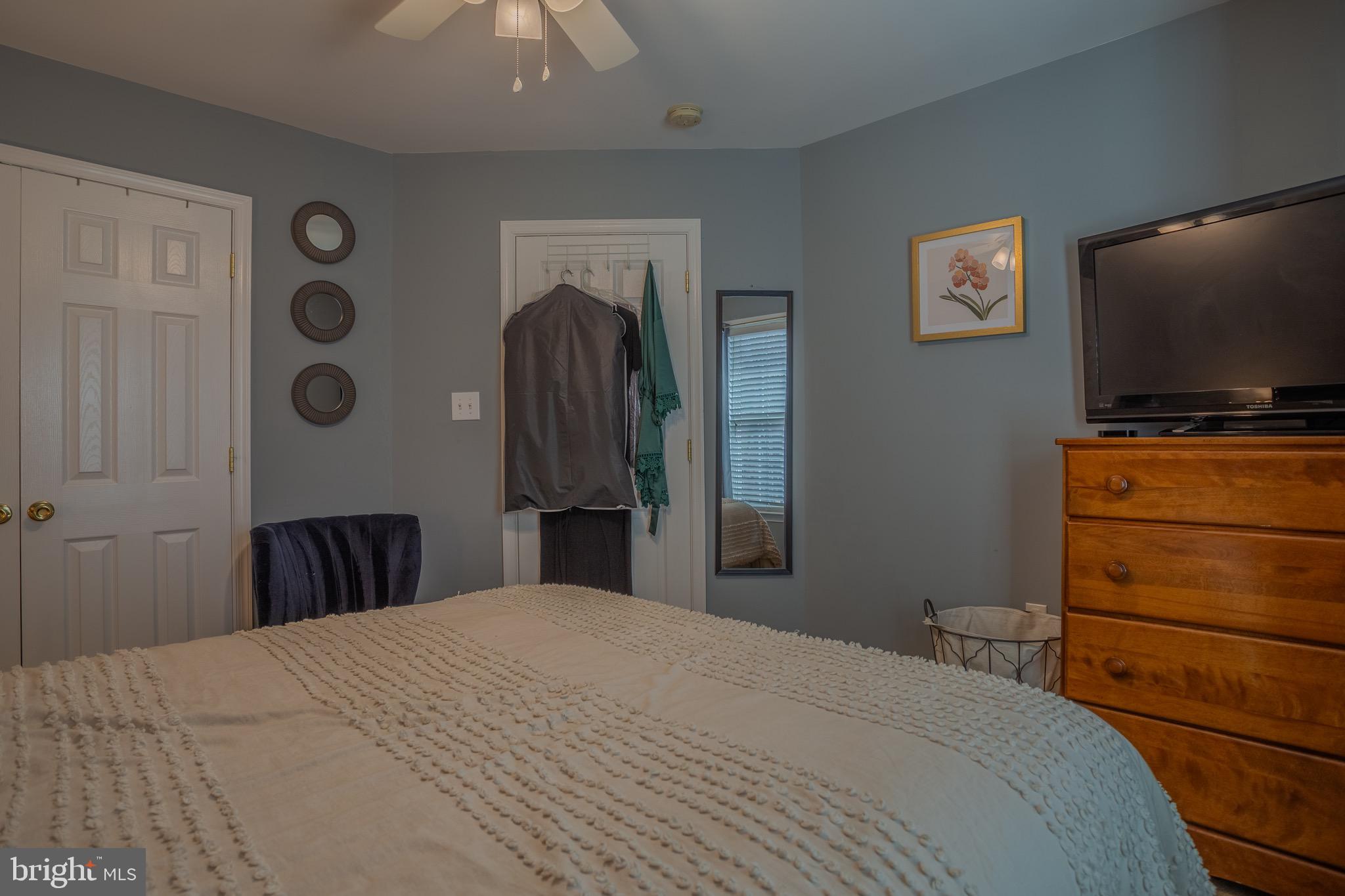 LAUREL RIDGE - Residential