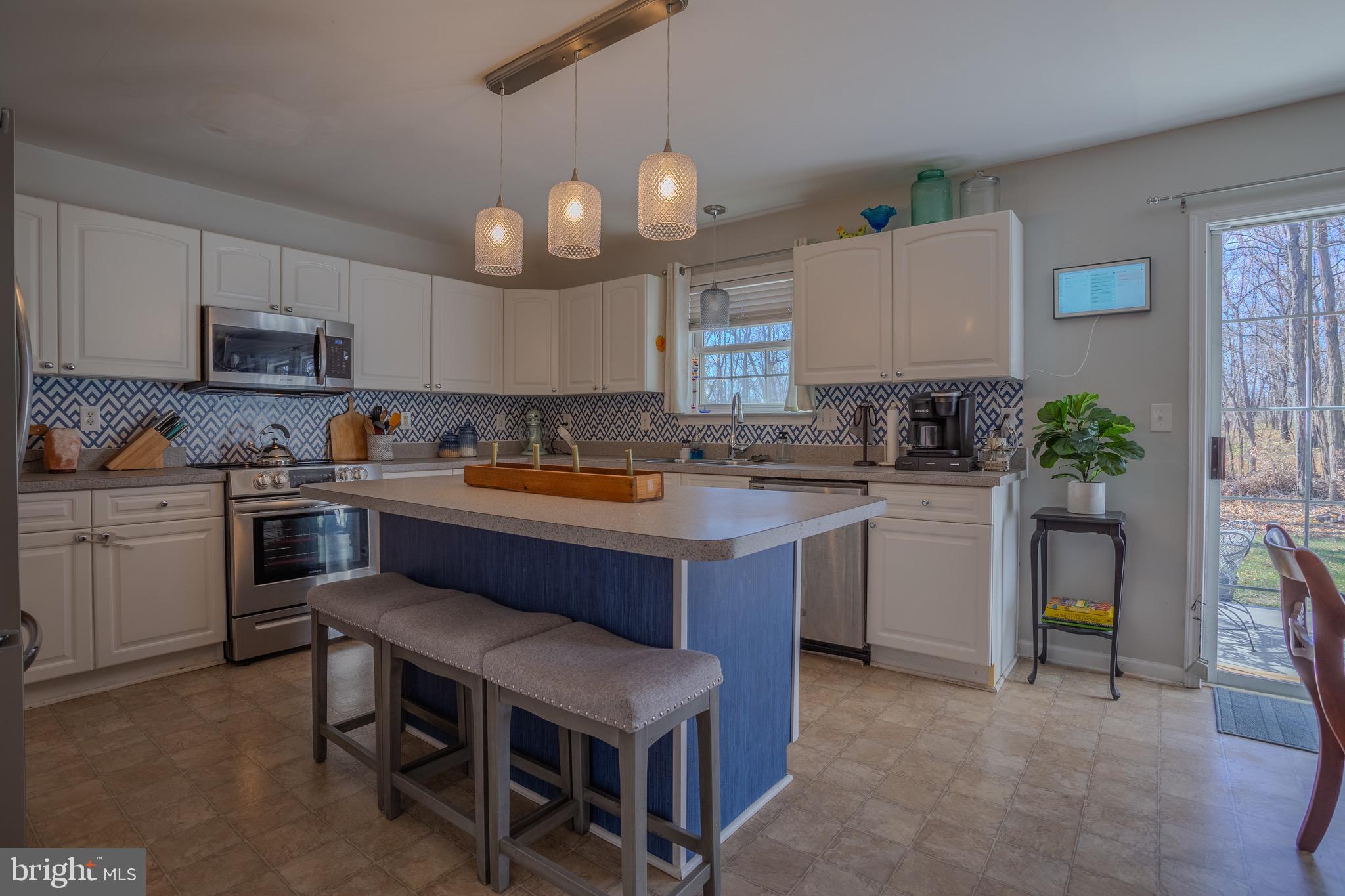 LAUREL RIDGE - Residential