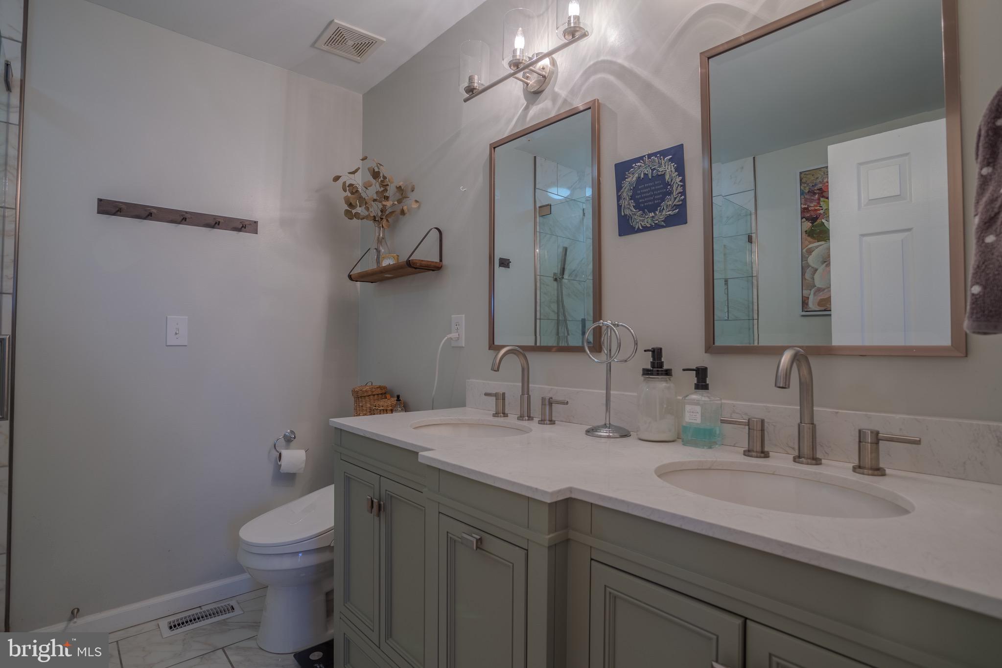 LAUREL RIDGE - Residential