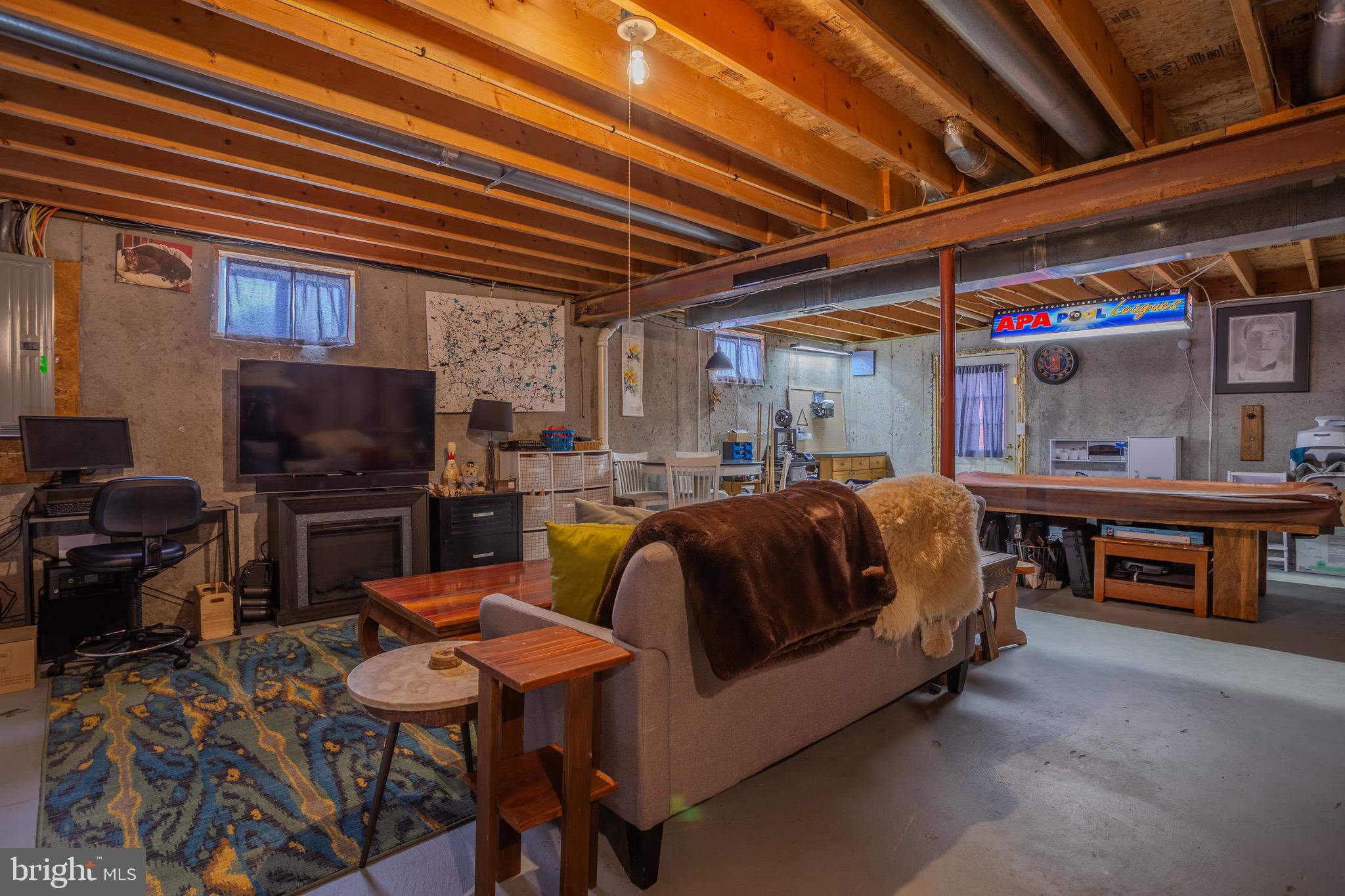 LAUREL RIDGE - Residential