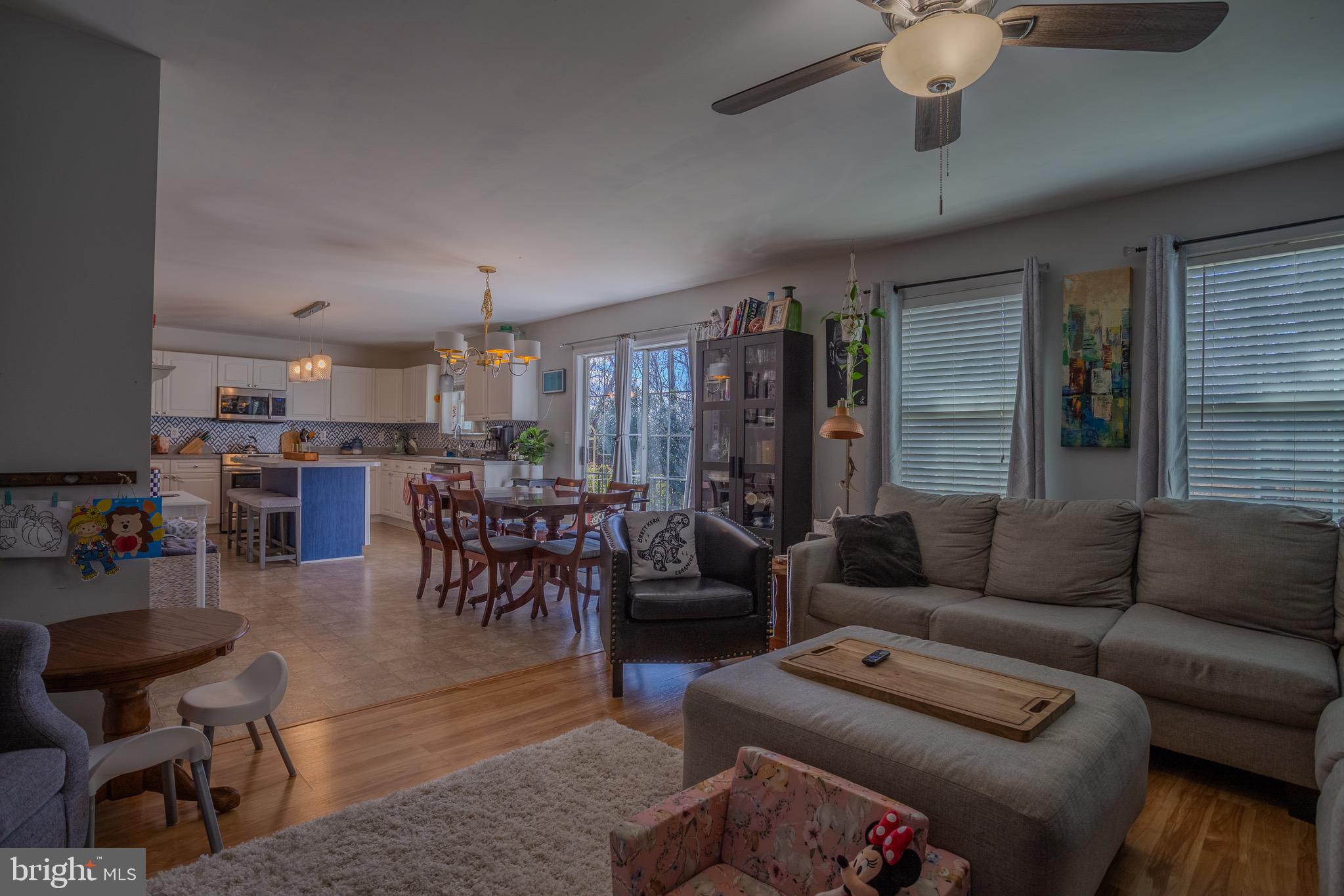 LAUREL RIDGE - Residential