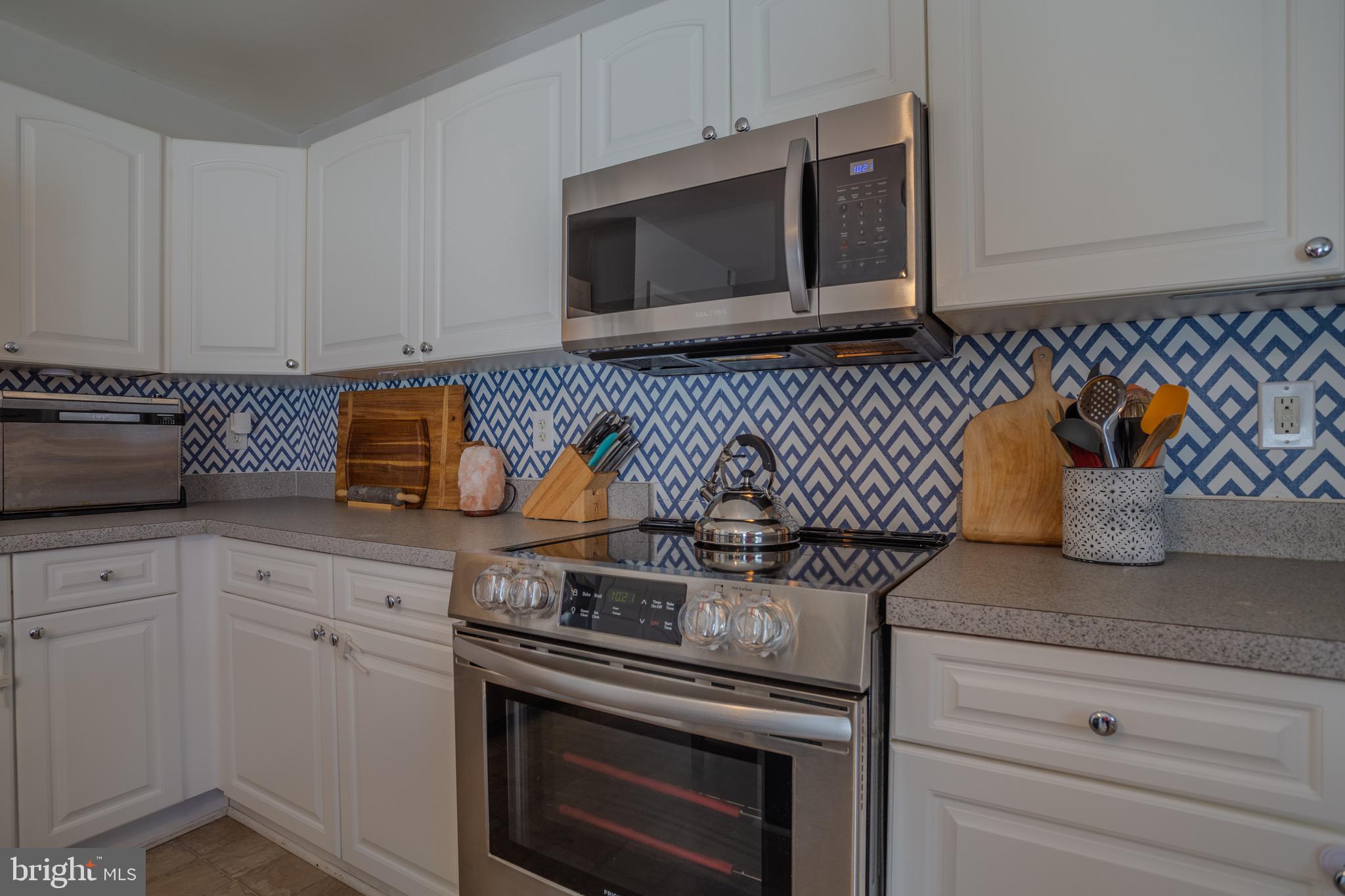 LAUREL RIDGE - Residential