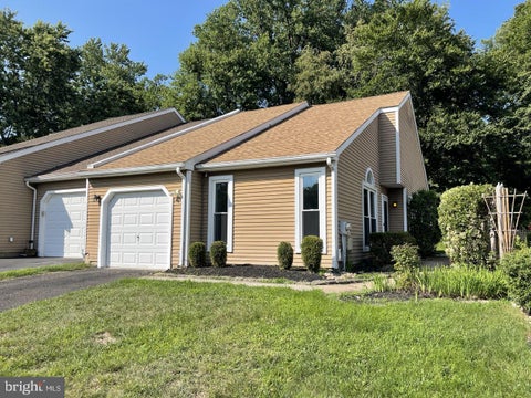 Townhouse For Rent - 294 Woods Edge Place<br/> Bucks County, LANGHORNE, PA 19047