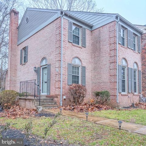 Photo of 10321 Hampshire Green Avenue, FAIRFAX, VA 22032 (MLS # VAFX2291516)