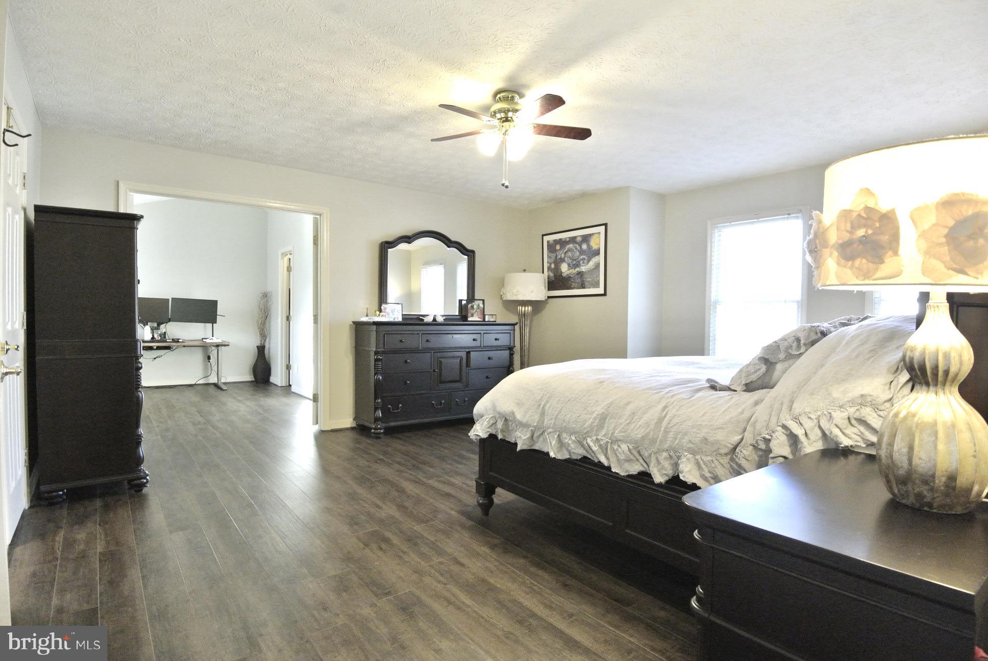 OVERVIEW MANOR - Residential