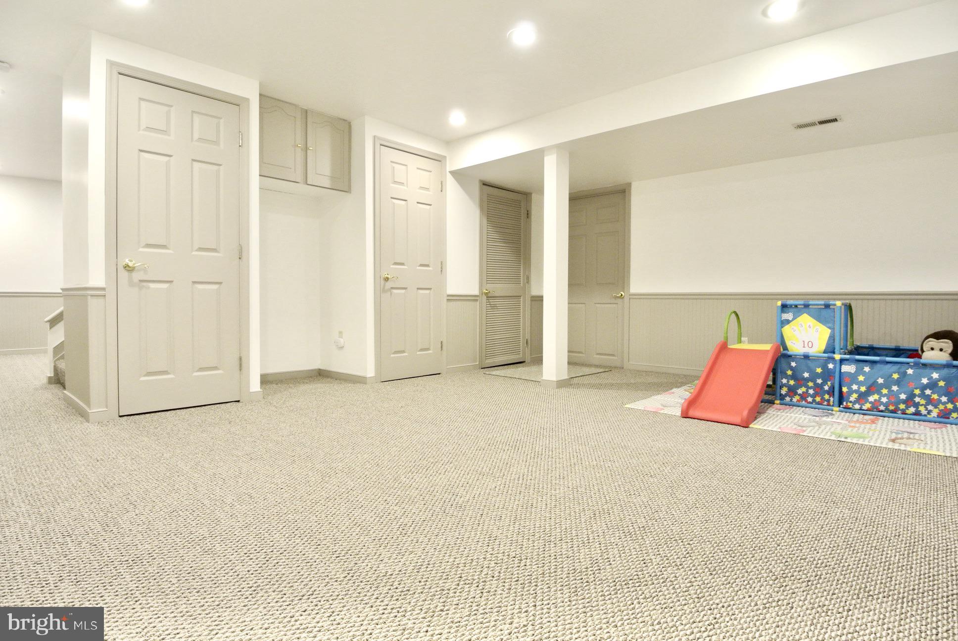 OVERVIEW MANOR - Residential