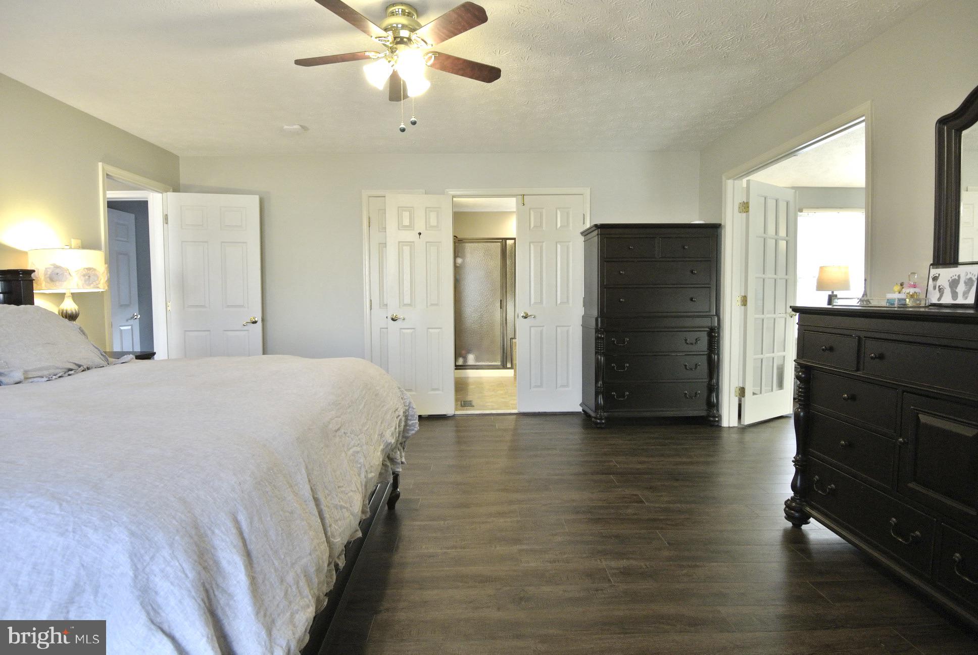 OVERVIEW MANOR - Residential