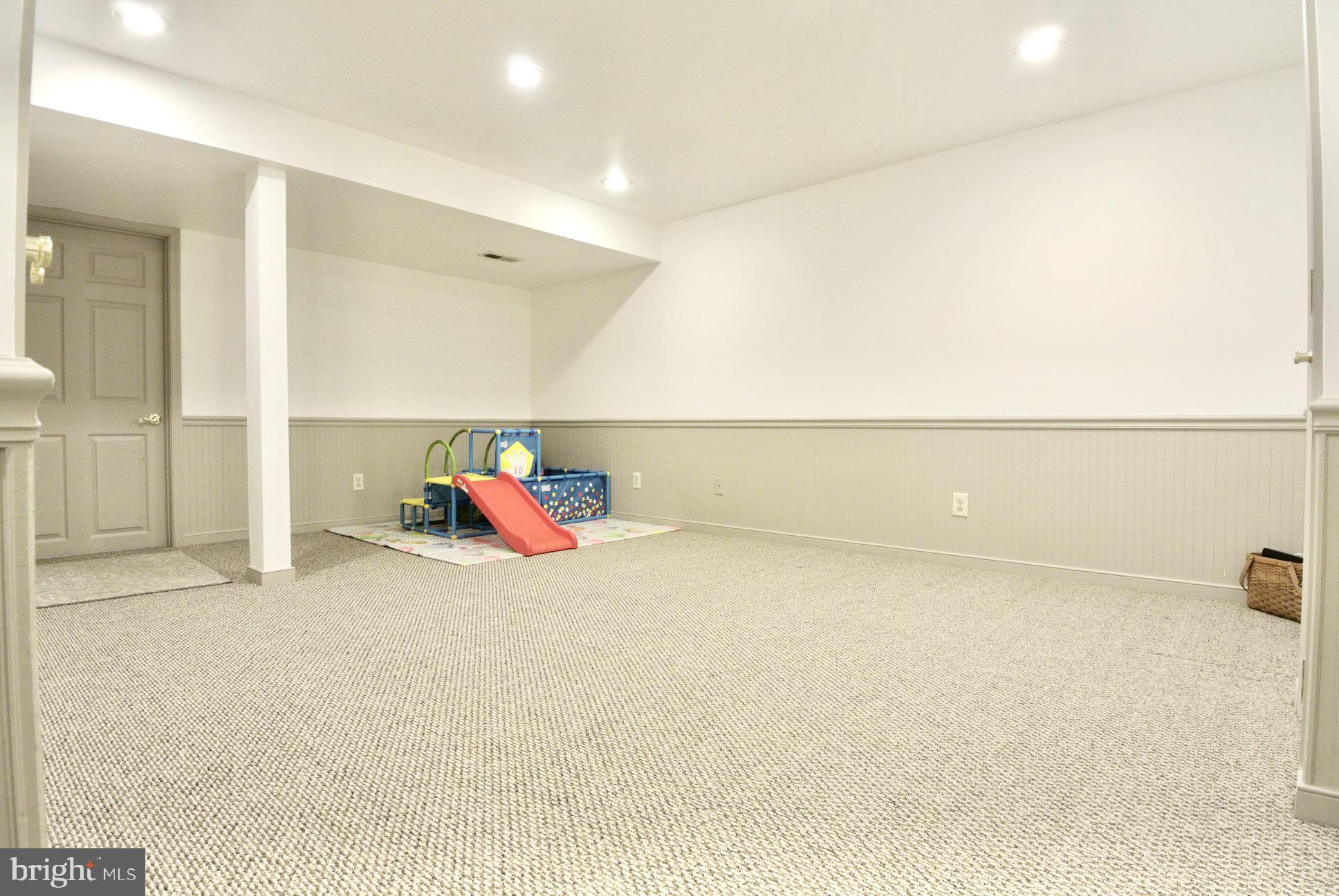 OVERVIEW MANOR - Residential