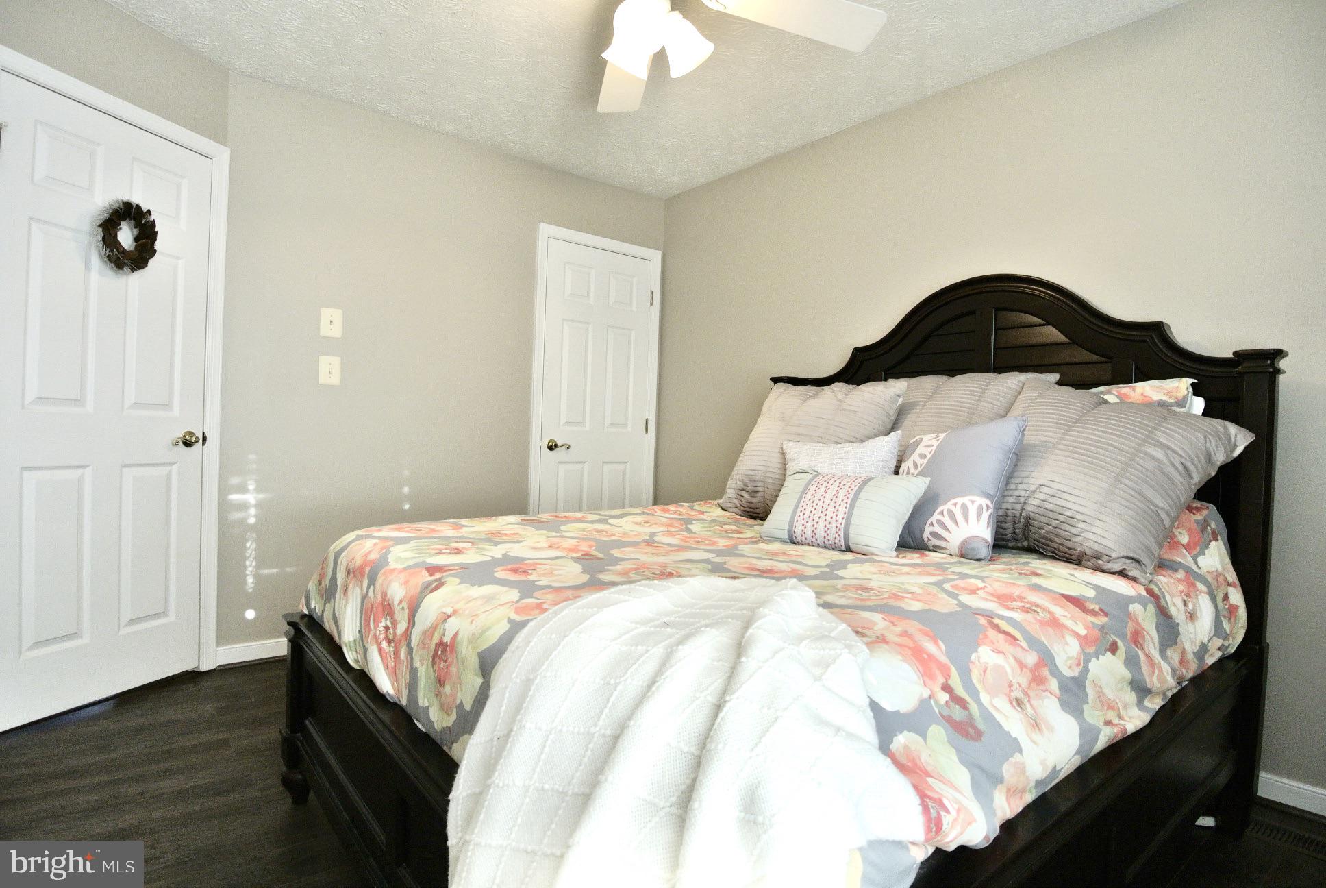 OVERVIEW MANOR - Residential