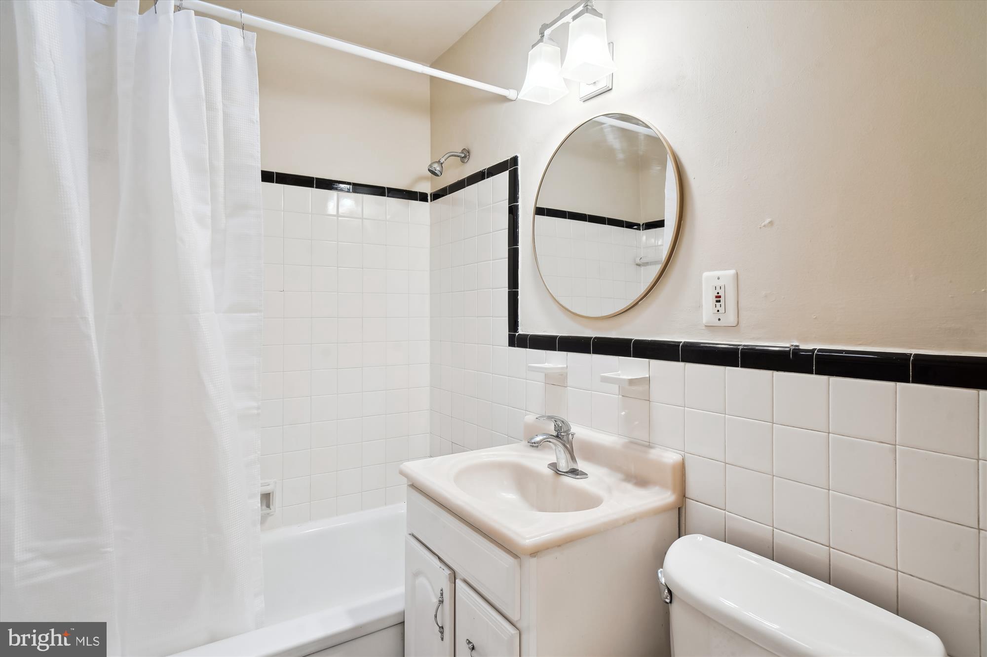 ROCKVILLE - Residential