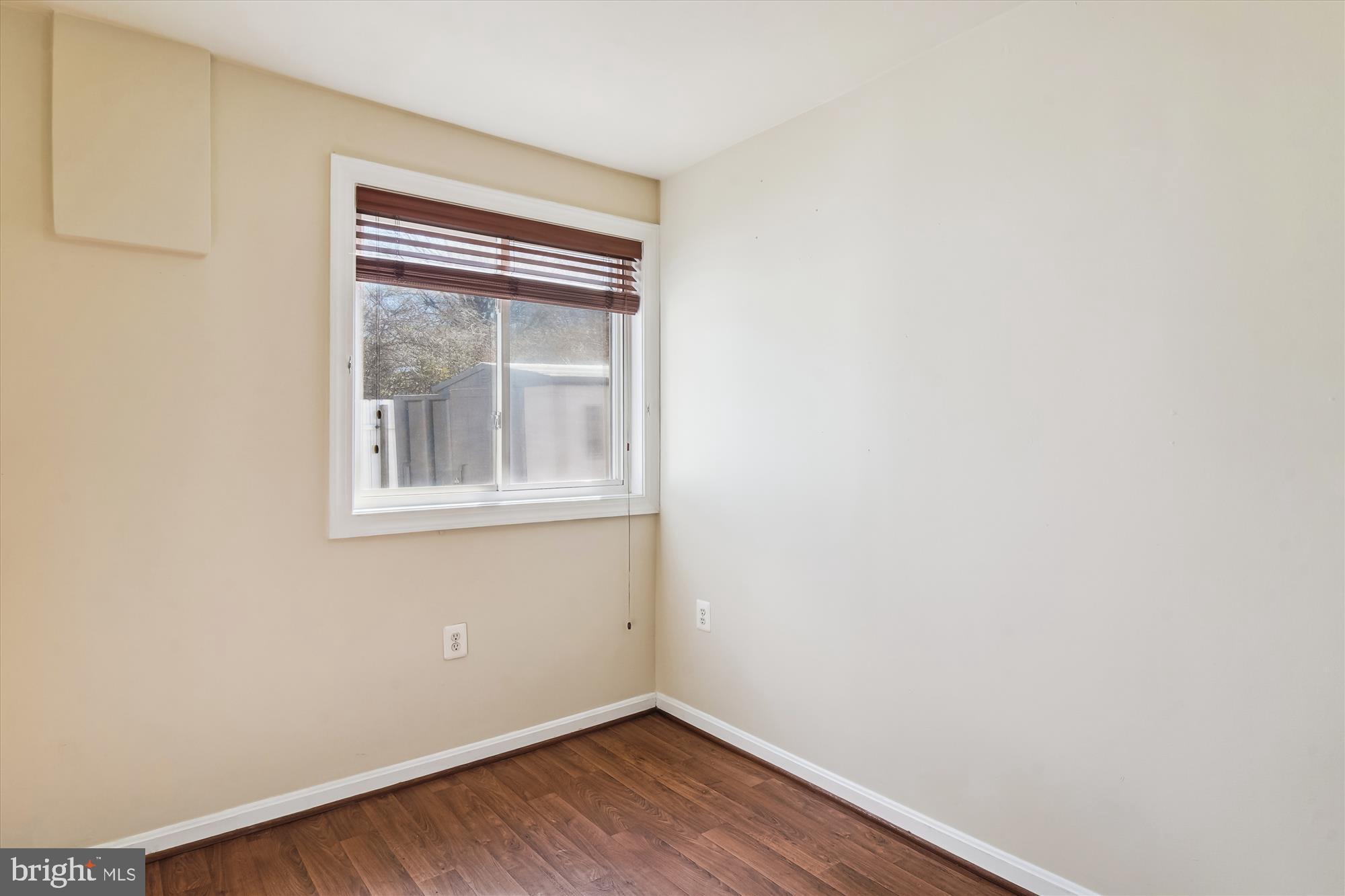 ROCKVILLE - Residential