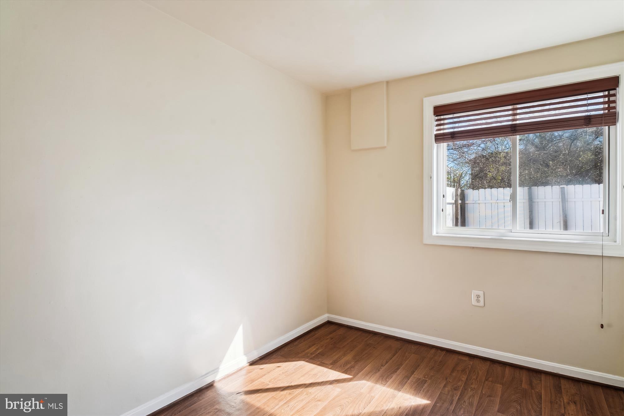 ROCKVILLE - Residential